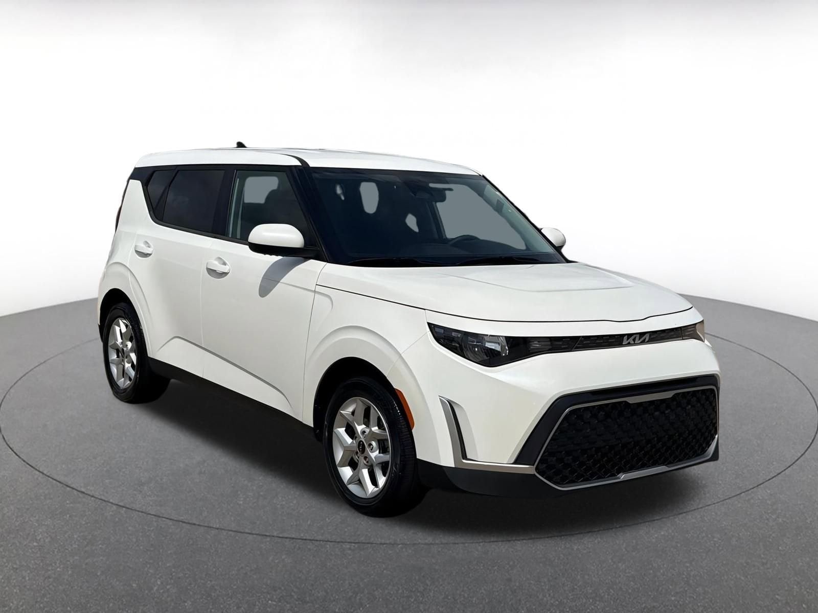 2023 Kia Soul LX Hero Image