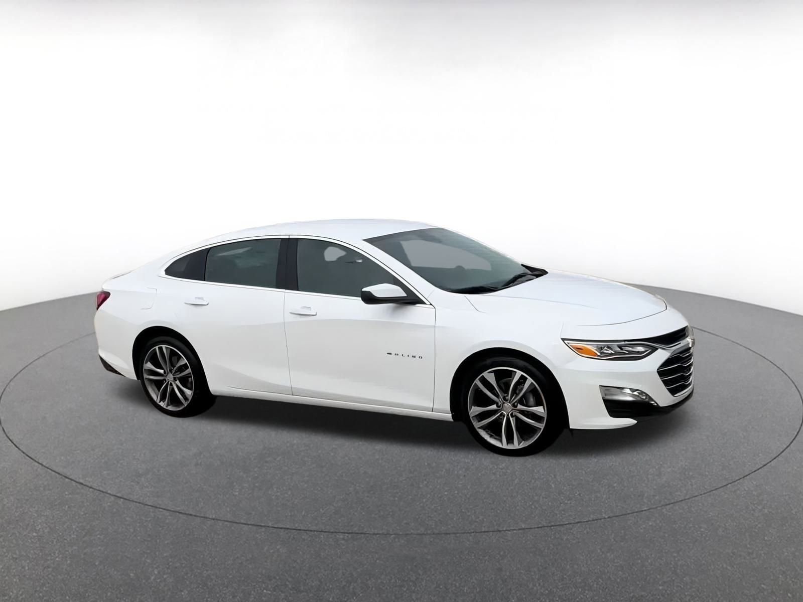 Thumbnail: 2024 Chevrolet Malibu - 2
