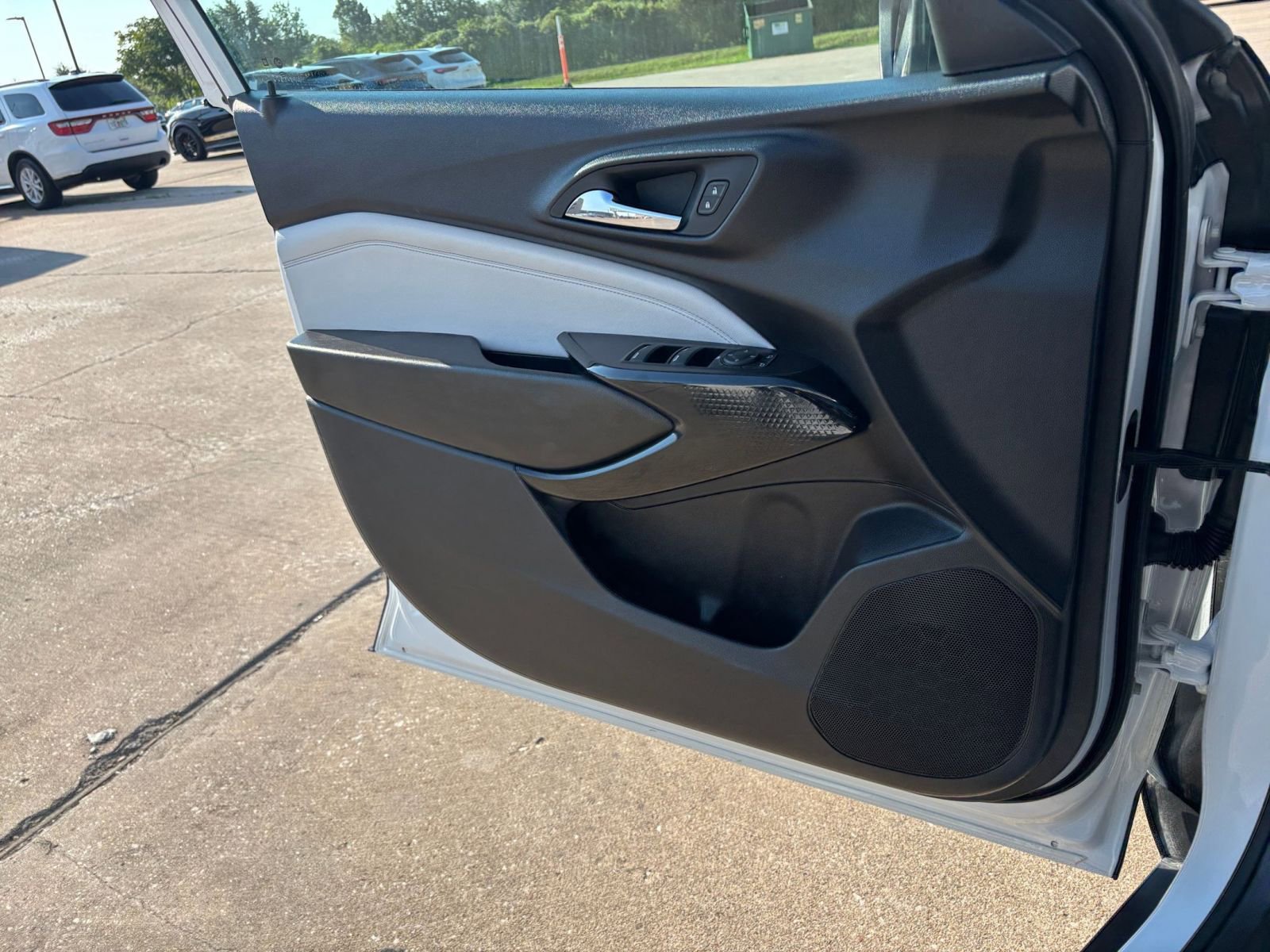 Thumbnail: 2025 Chevrolet Trax - 20