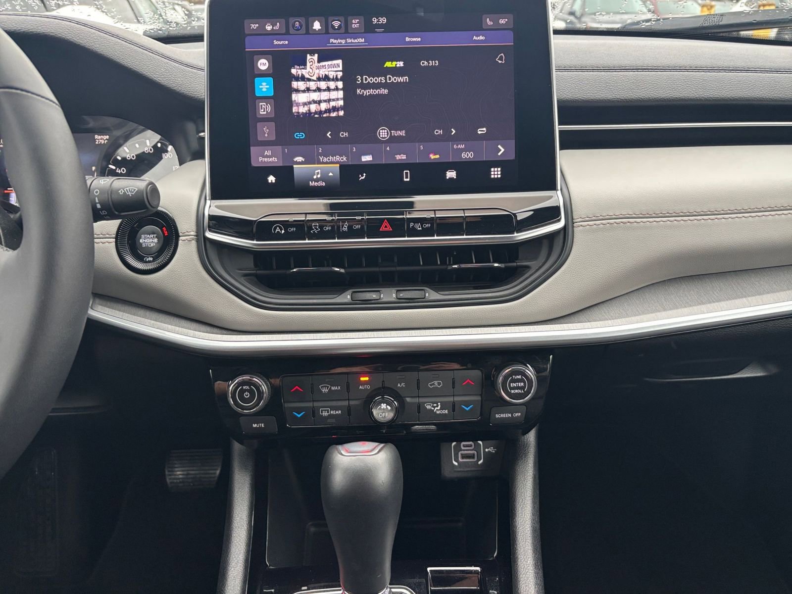 Thumbnail: 2025 Jeep Compass - 18