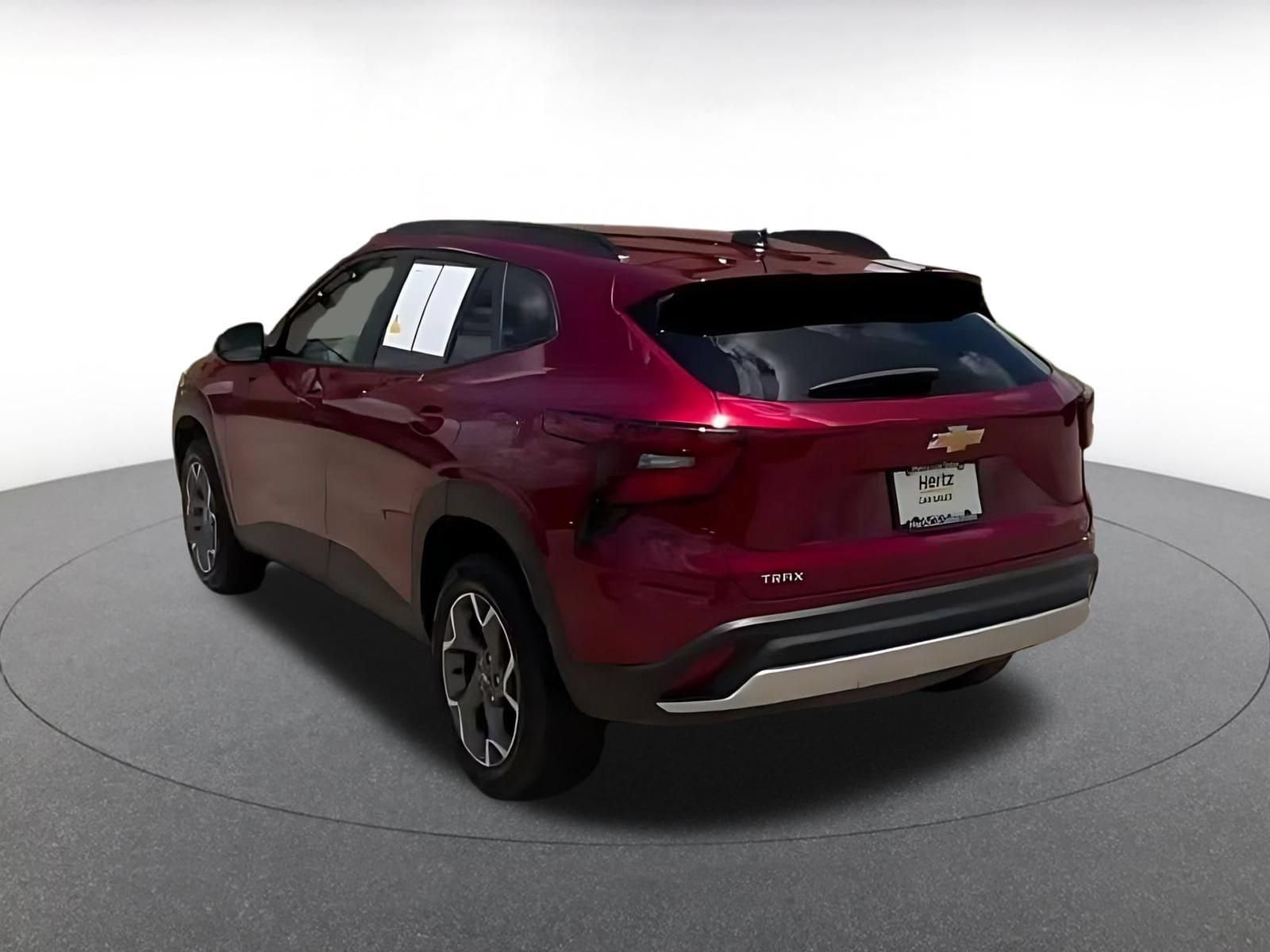 Thumbnail: 2025 Chevrolet Trax - 8