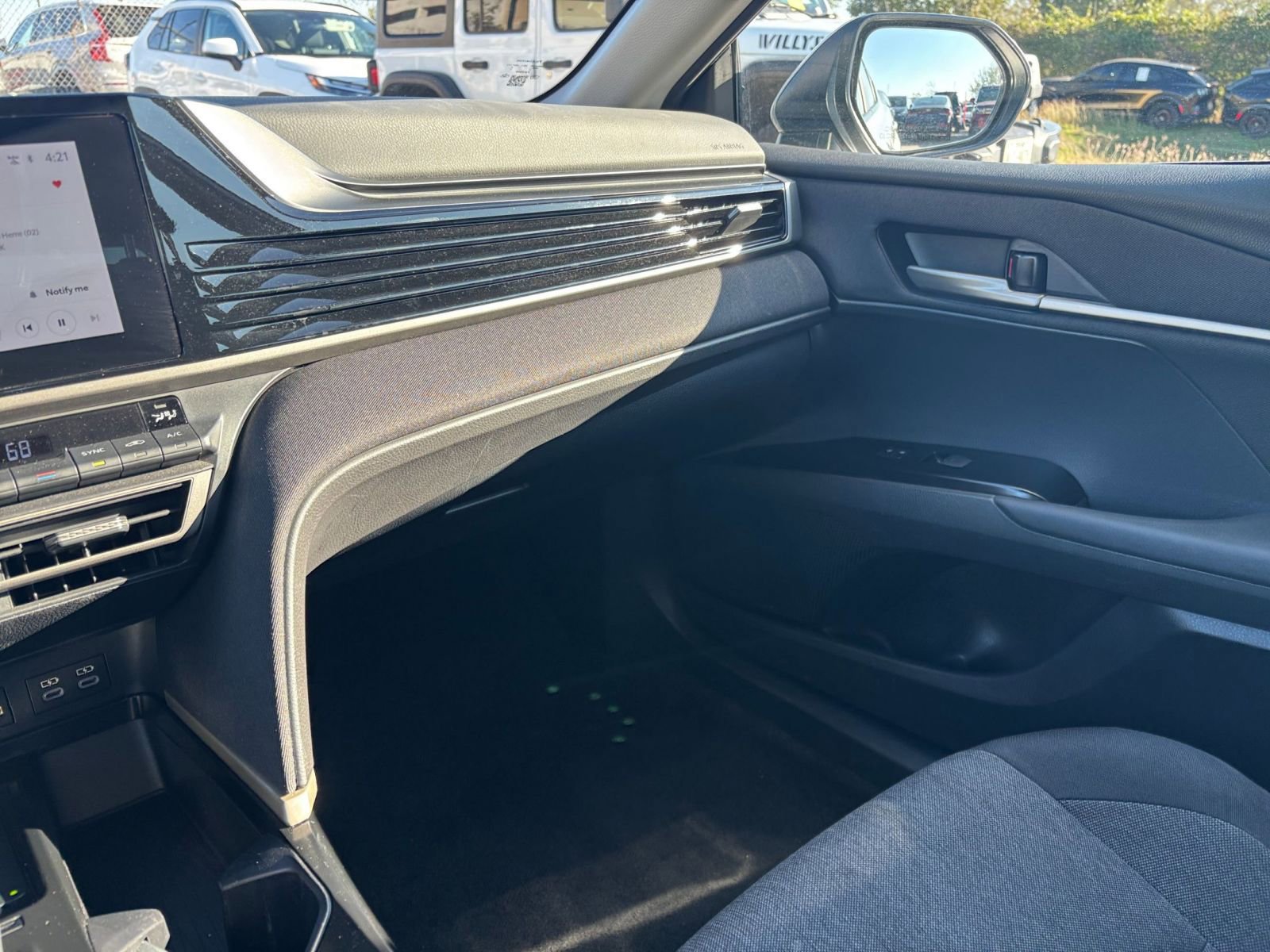 Thumbnail: 2025 Toyota Camry - 35