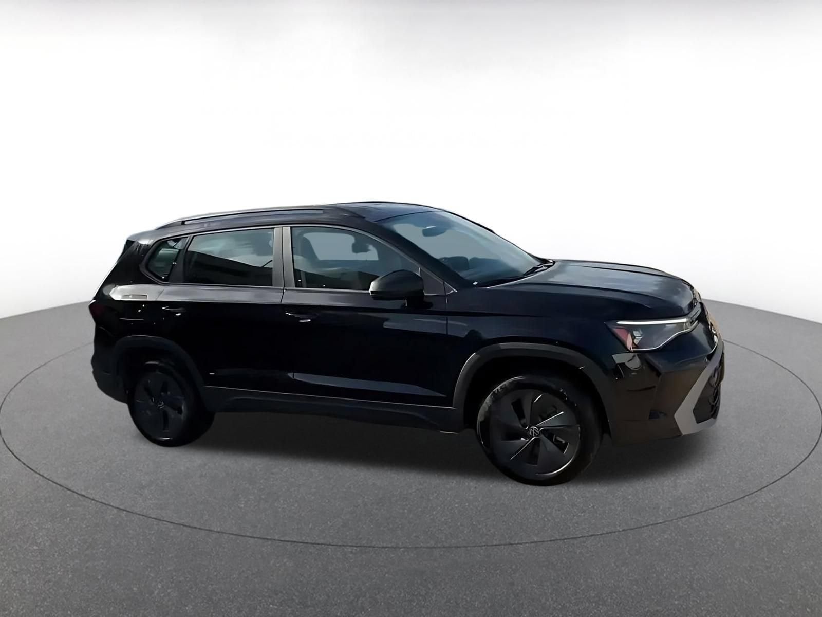 Thumbnail: 2026 Volkswagen Taos - 2