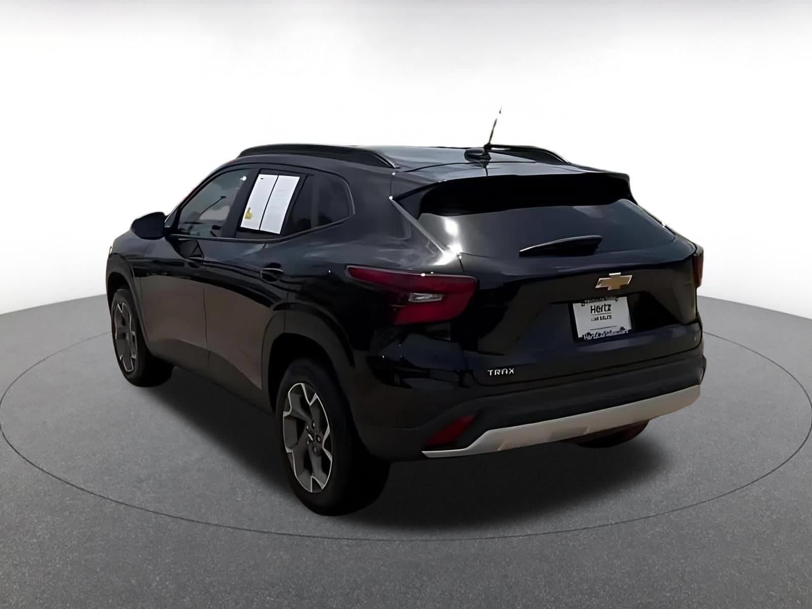 Thumbnail: 2025 Chevrolet Trax - 11