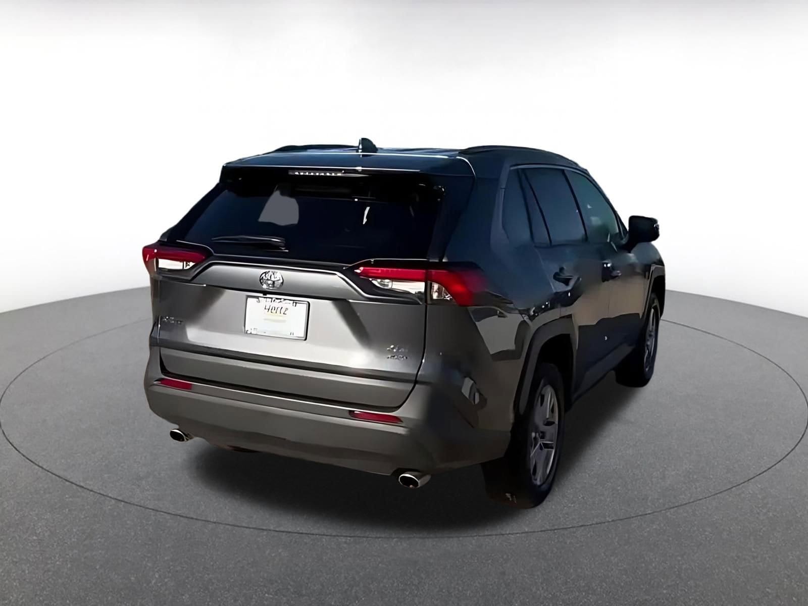 Thumbnail: 2025 Toyota RAV4 - 12