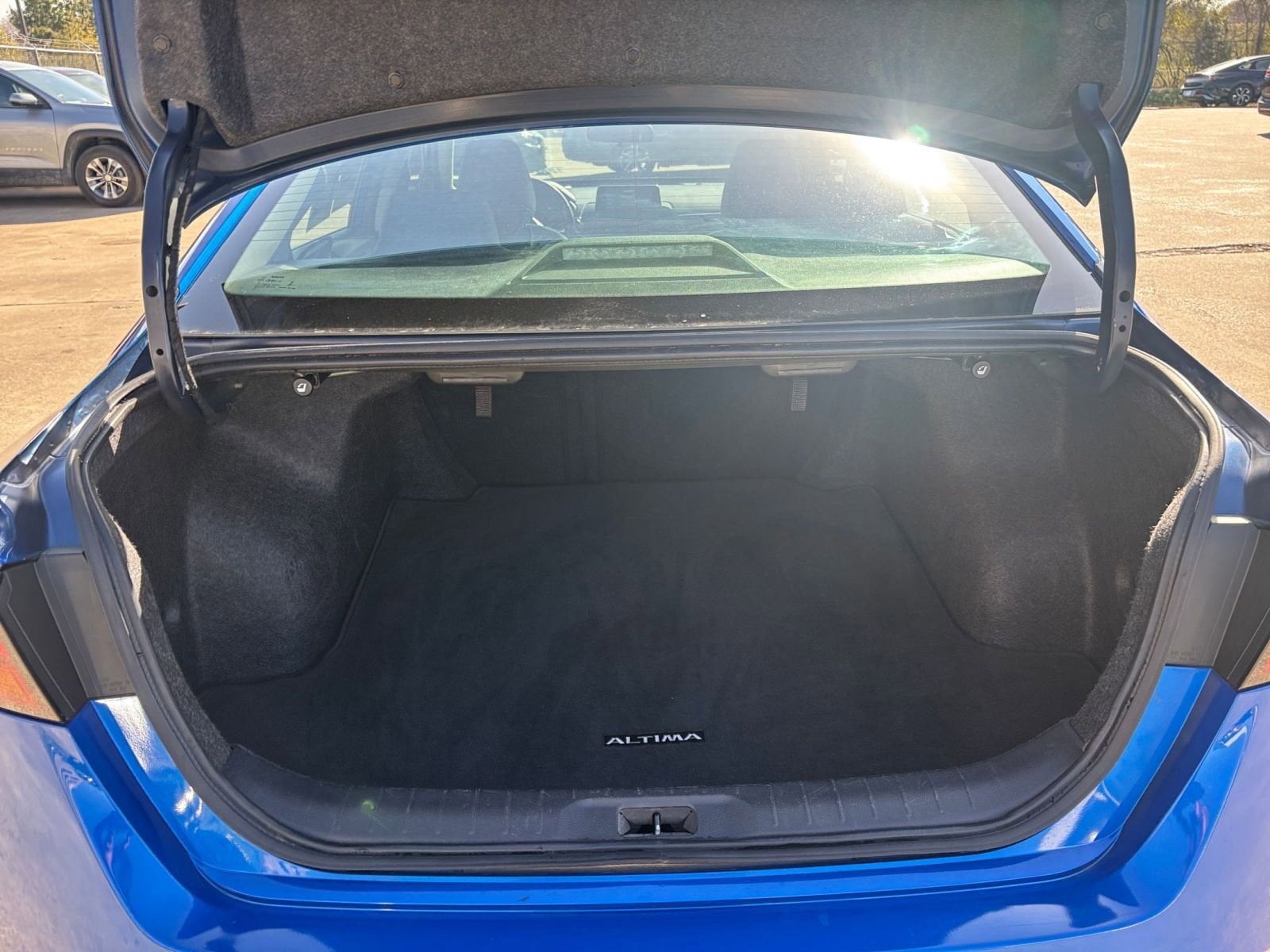 Thumbnail: 2025 Nissan Altima - 31