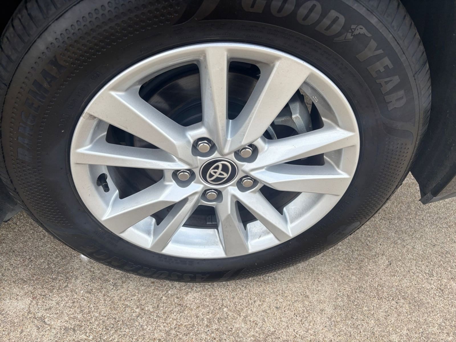 Thumbnail: 2025 Toyota Camry - 28