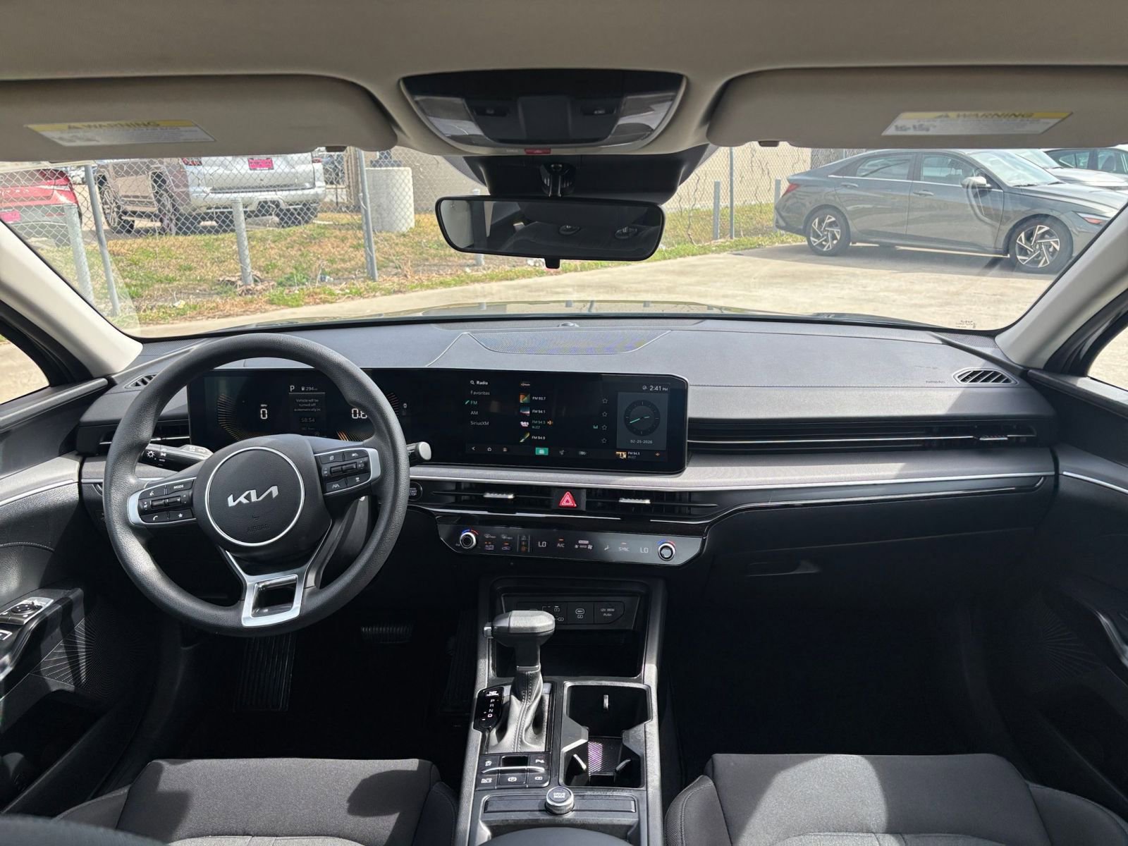 Thumbnail: 2025 Kia K5 - 32