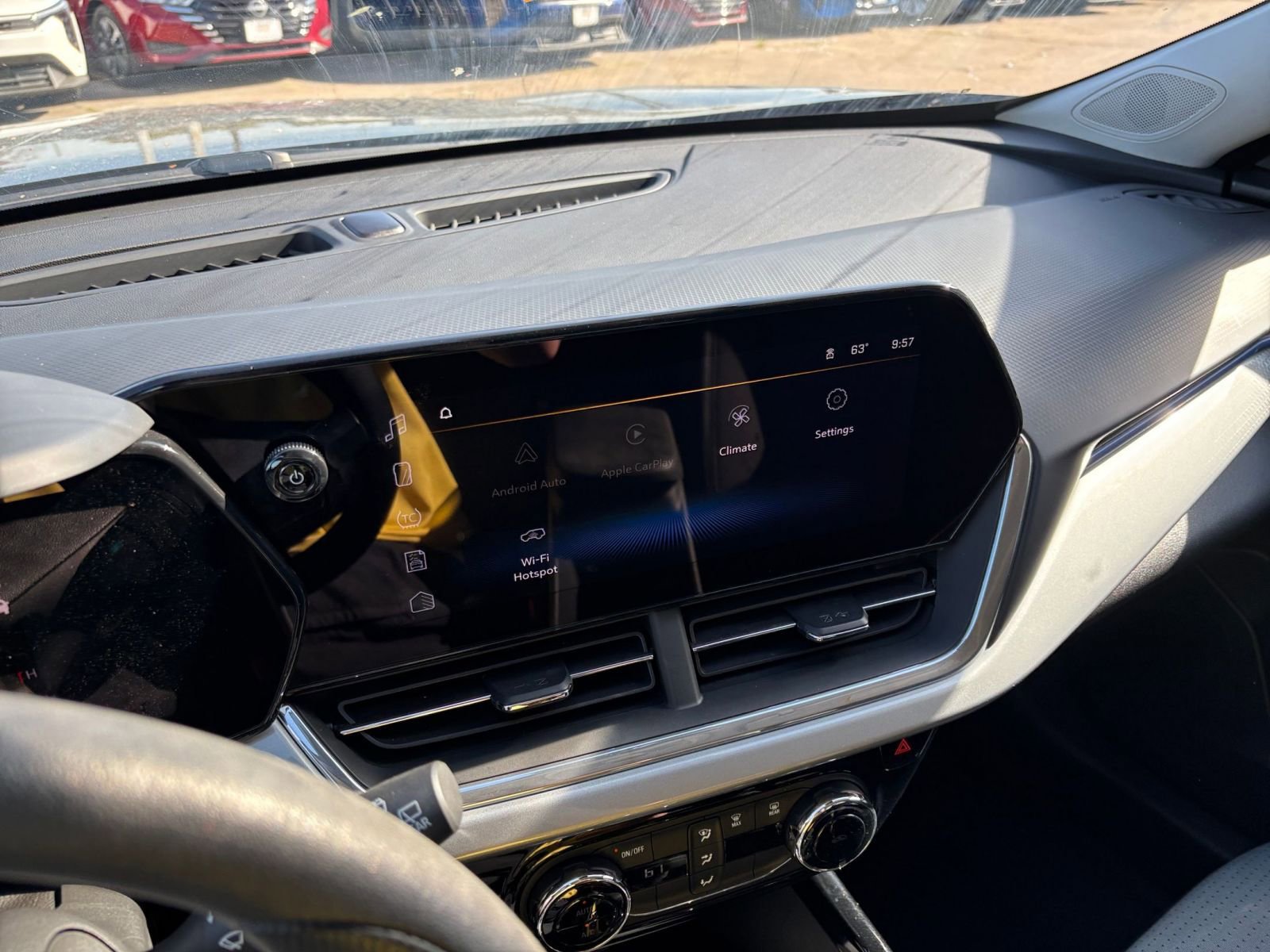 Thumbnail: 2025 Chevrolet Trax - 20