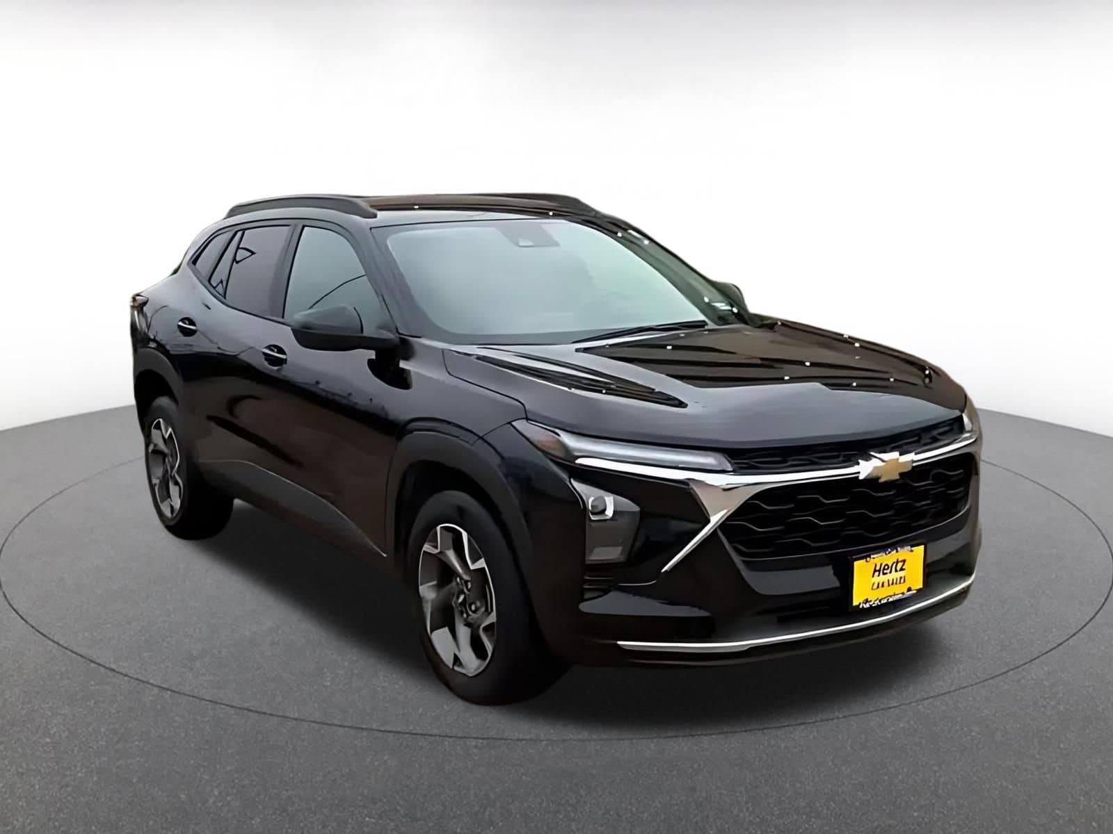 Thumbnail: 2025 Chevrolet Trax - 3