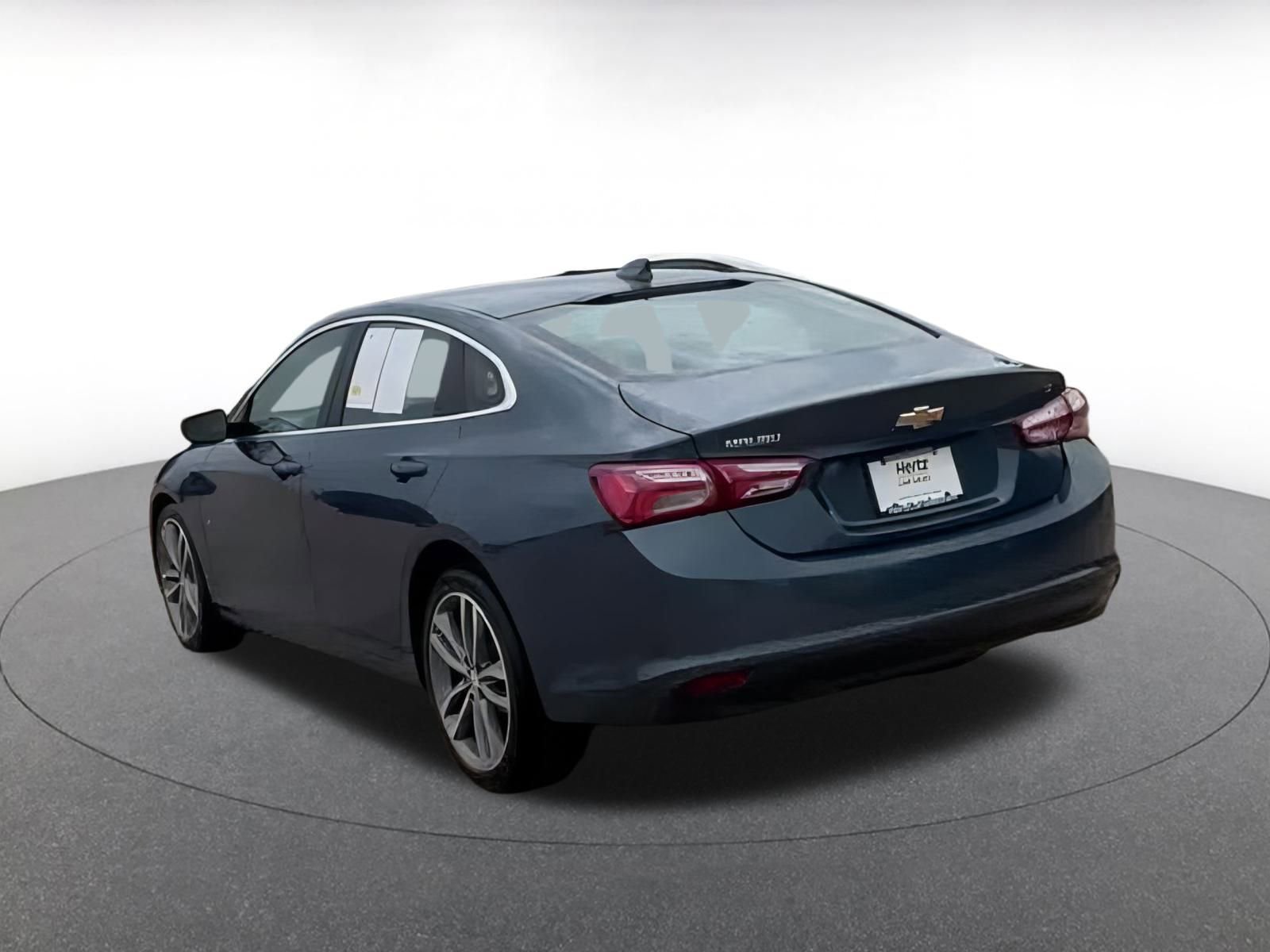 Thumbnail: 2024 Chevrolet Malibu - 10