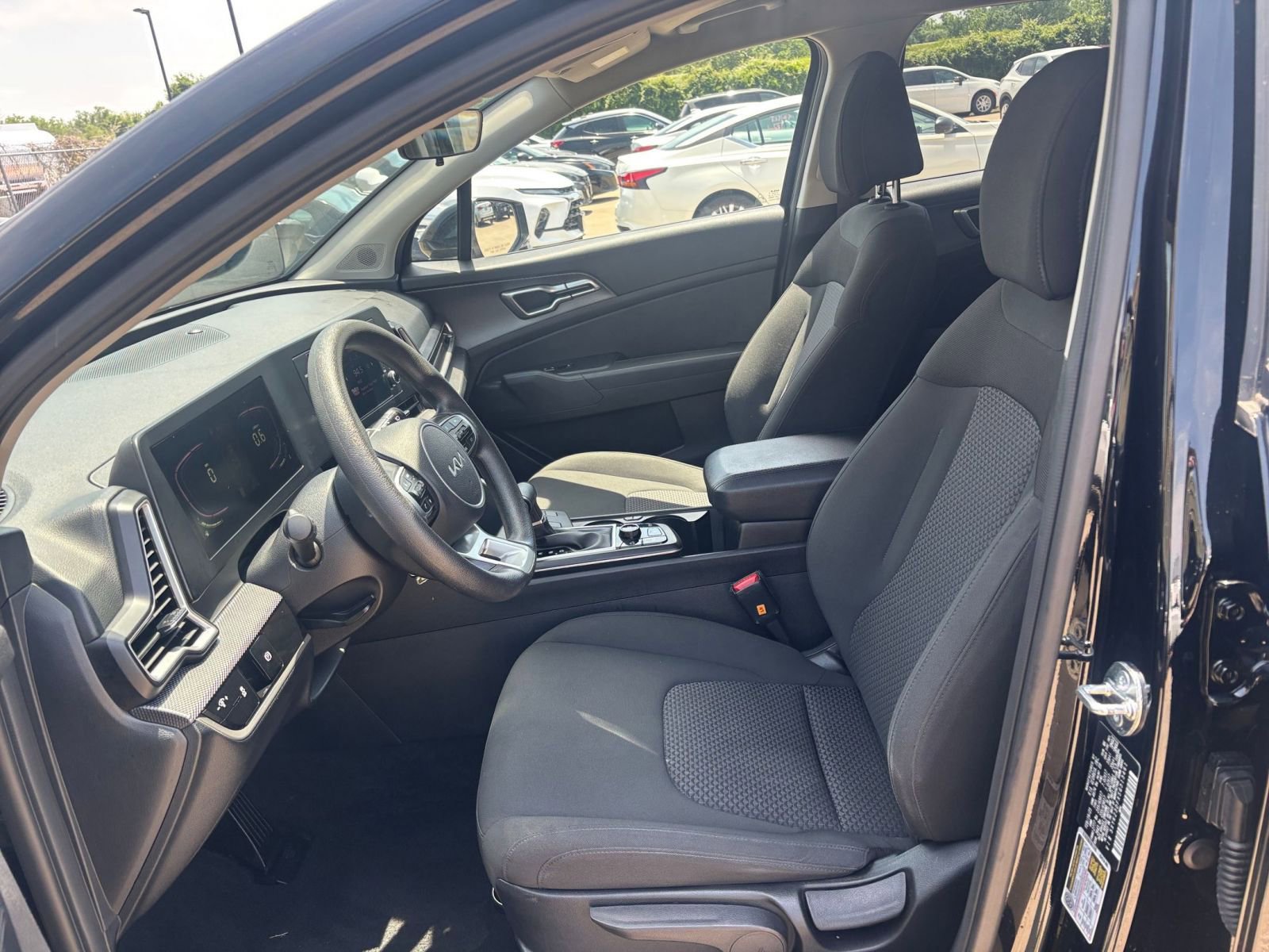 Thumbnail: 2025 Kia Sportage - 25