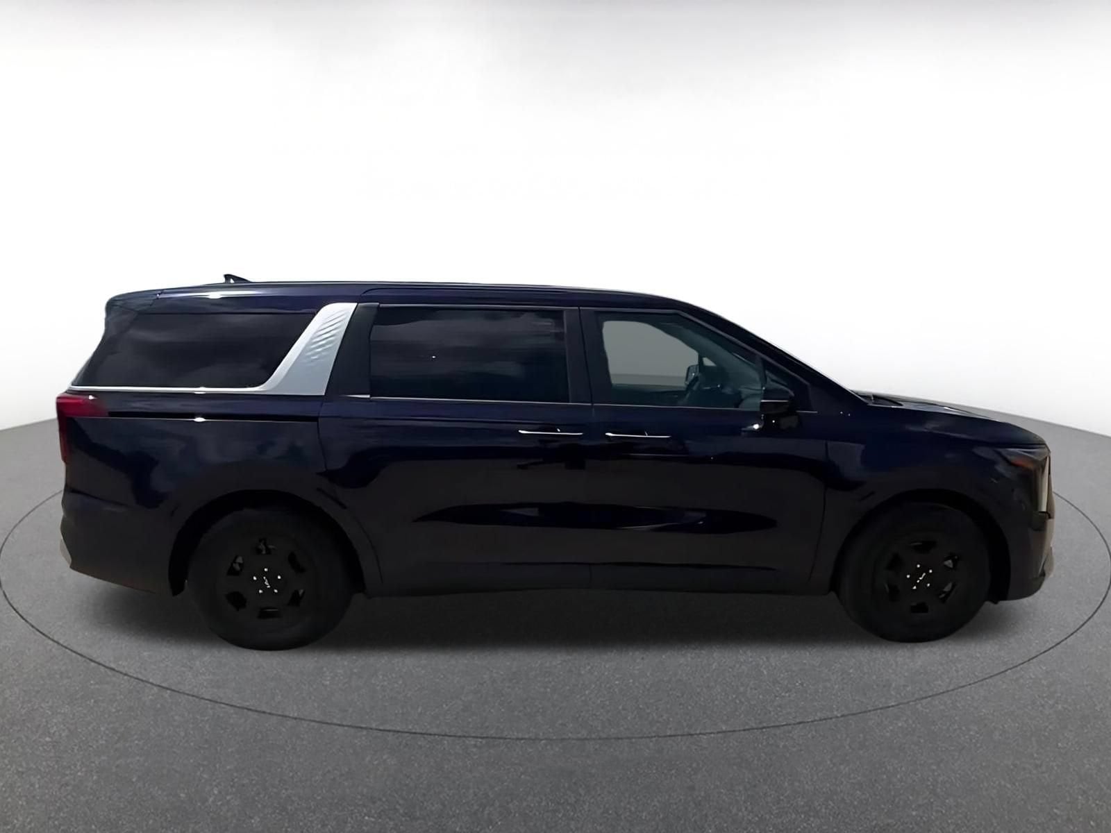 Thumbnail: 2026 Kia Carnival - 16