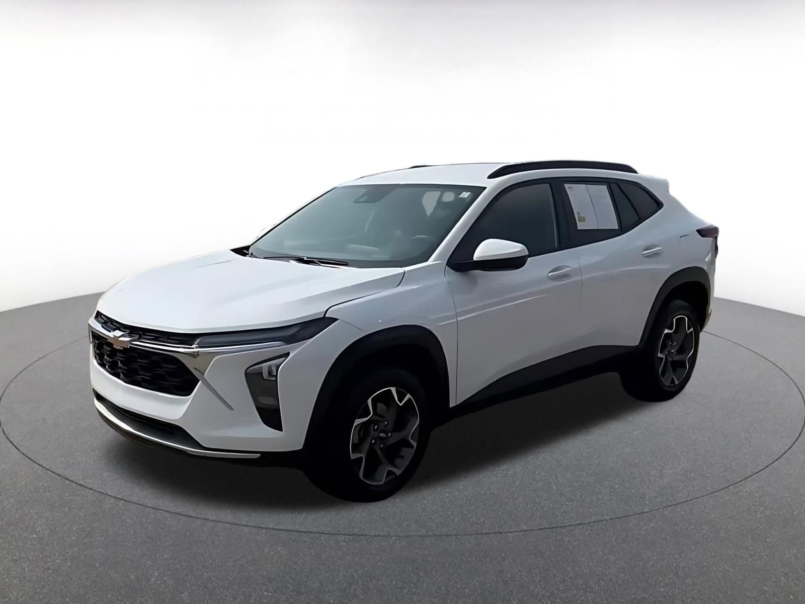 Thumbnail: 2025 Chevrolet Trax - 8