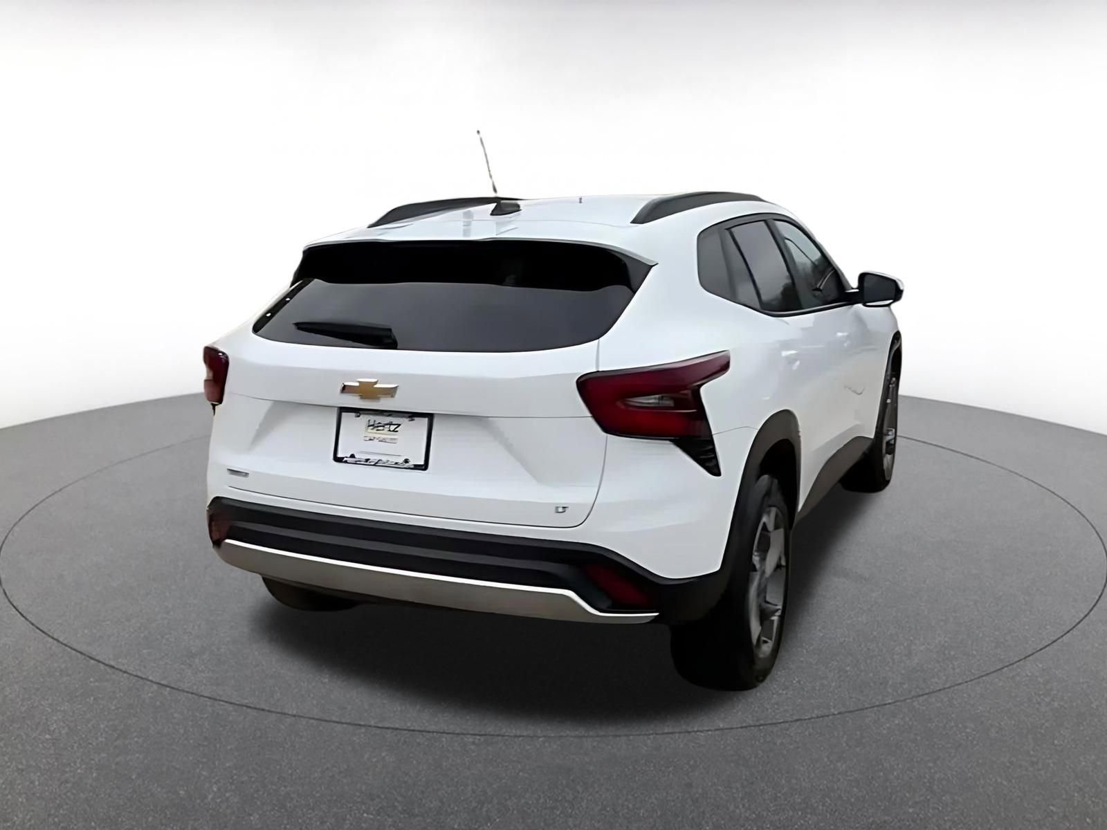 Thumbnail: 2025 Chevrolet Trax - 14