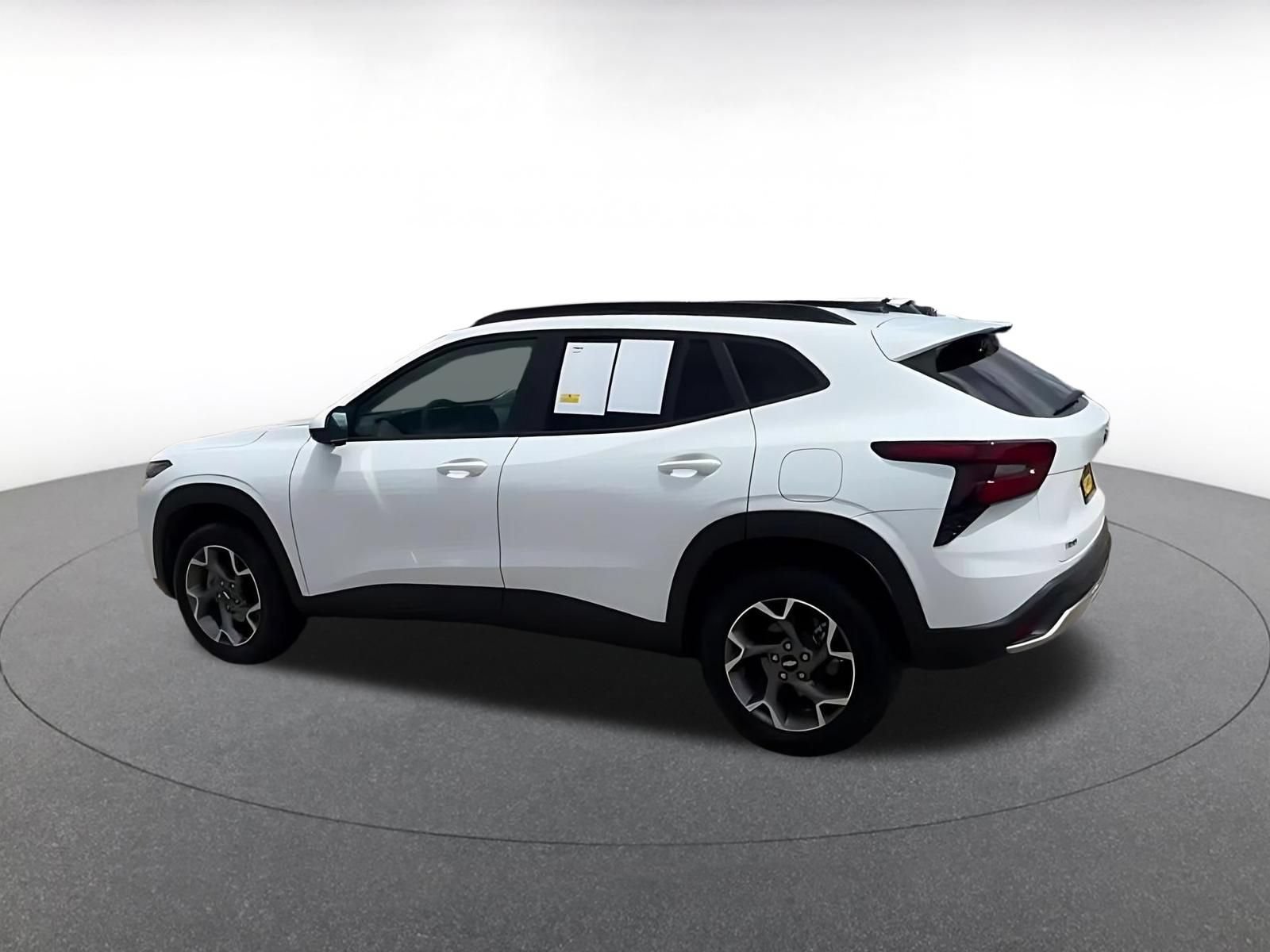 Thumbnail: 2025 Chevrolet Trax - 10
