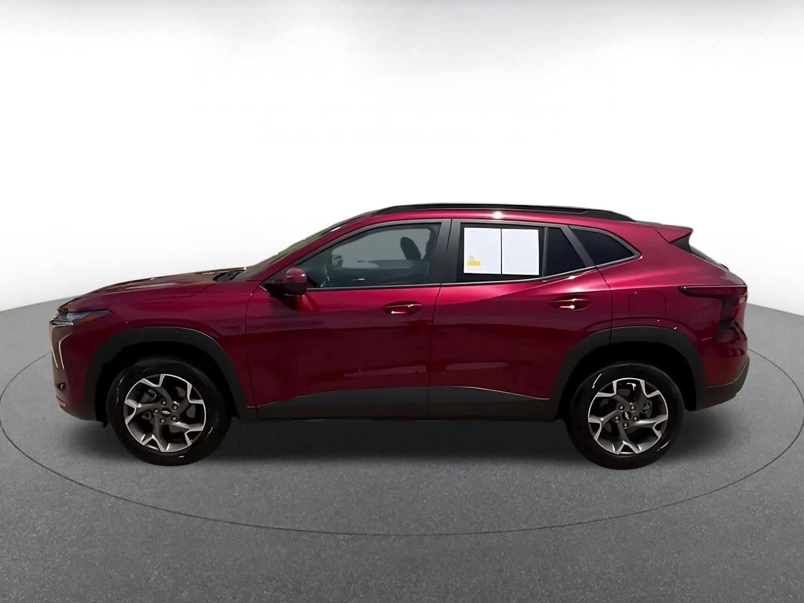 Thumbnail: 2025 Chevrolet Trax - 5