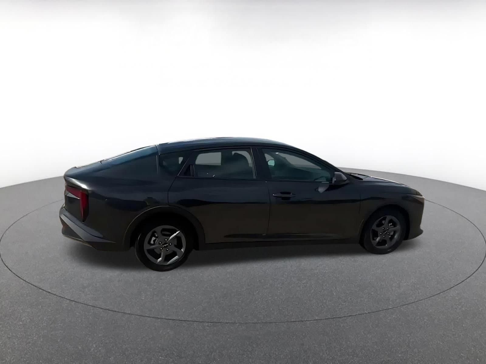 Thumbnail: 2026 Kia K4 - 9