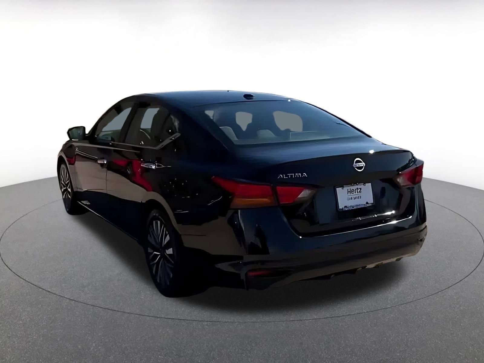 Thumbnail: 2025 Nissan Altima - 10