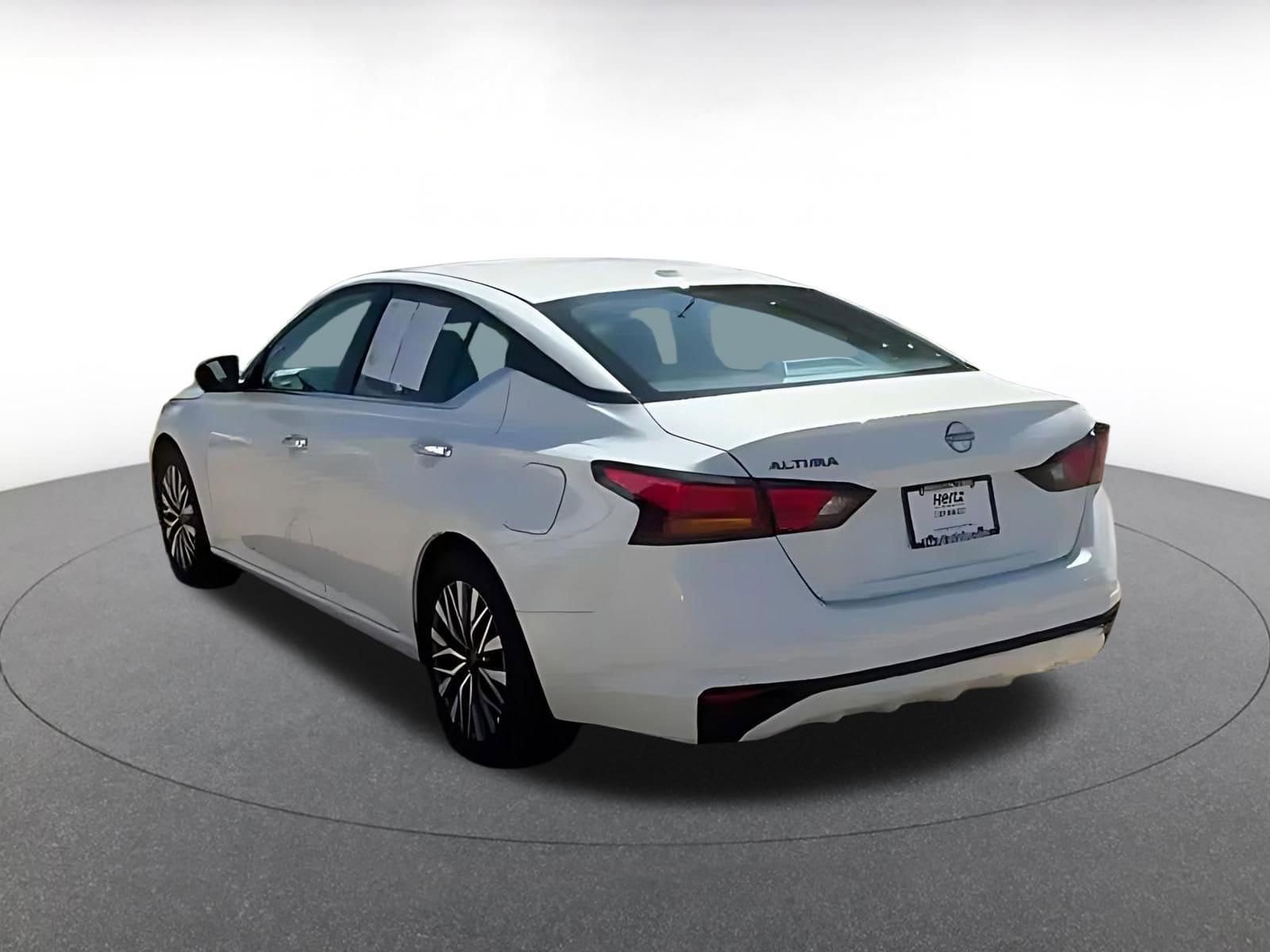 Thumbnail: 2025 Nissan Altima - 11