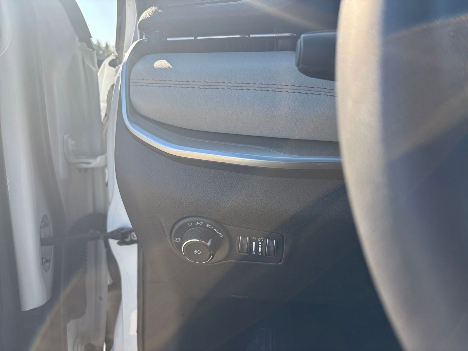 Thumbnail: 2025 Jeep Compass - 32