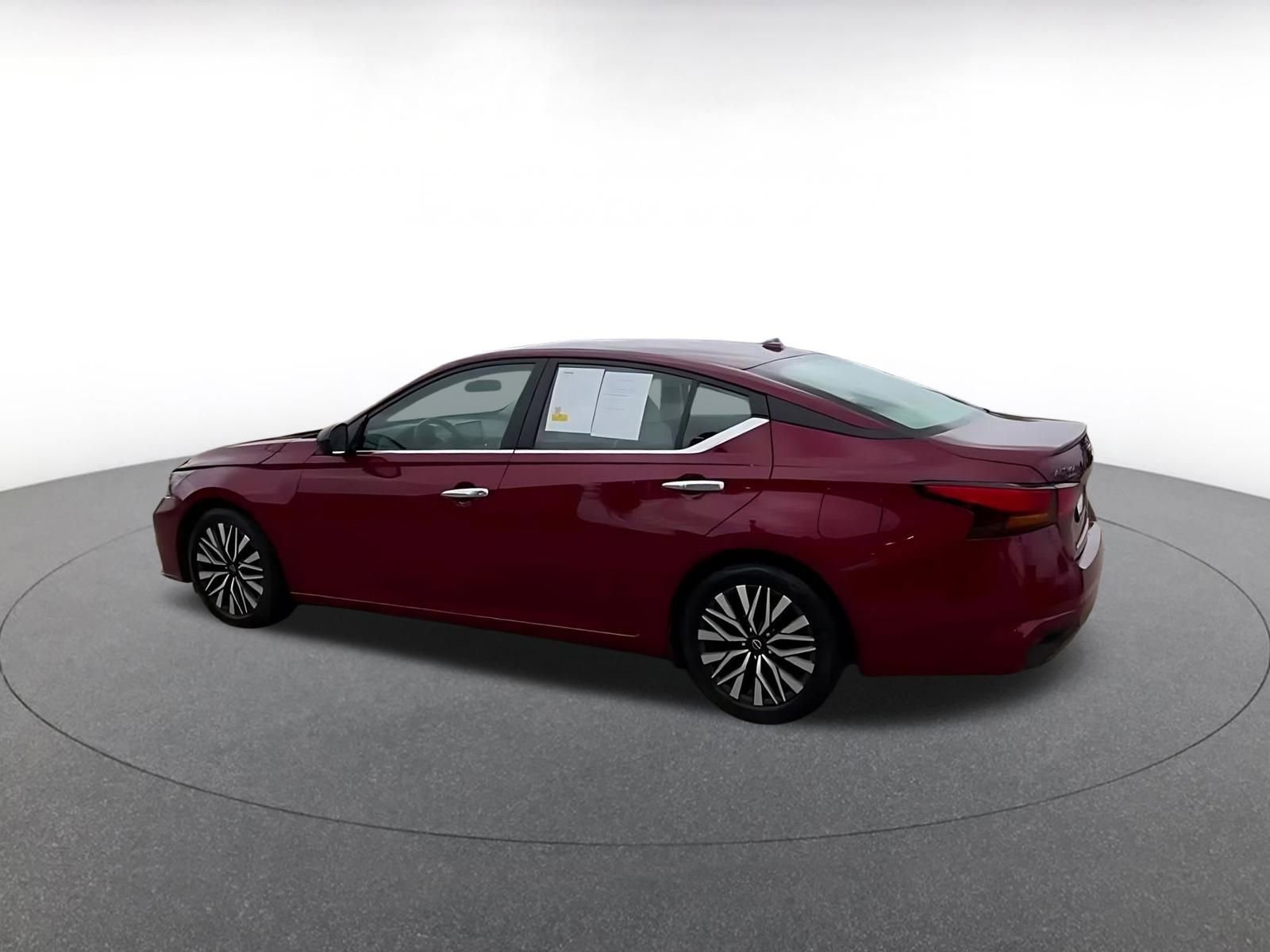 Thumbnail: 2025 Nissan Altima - 10