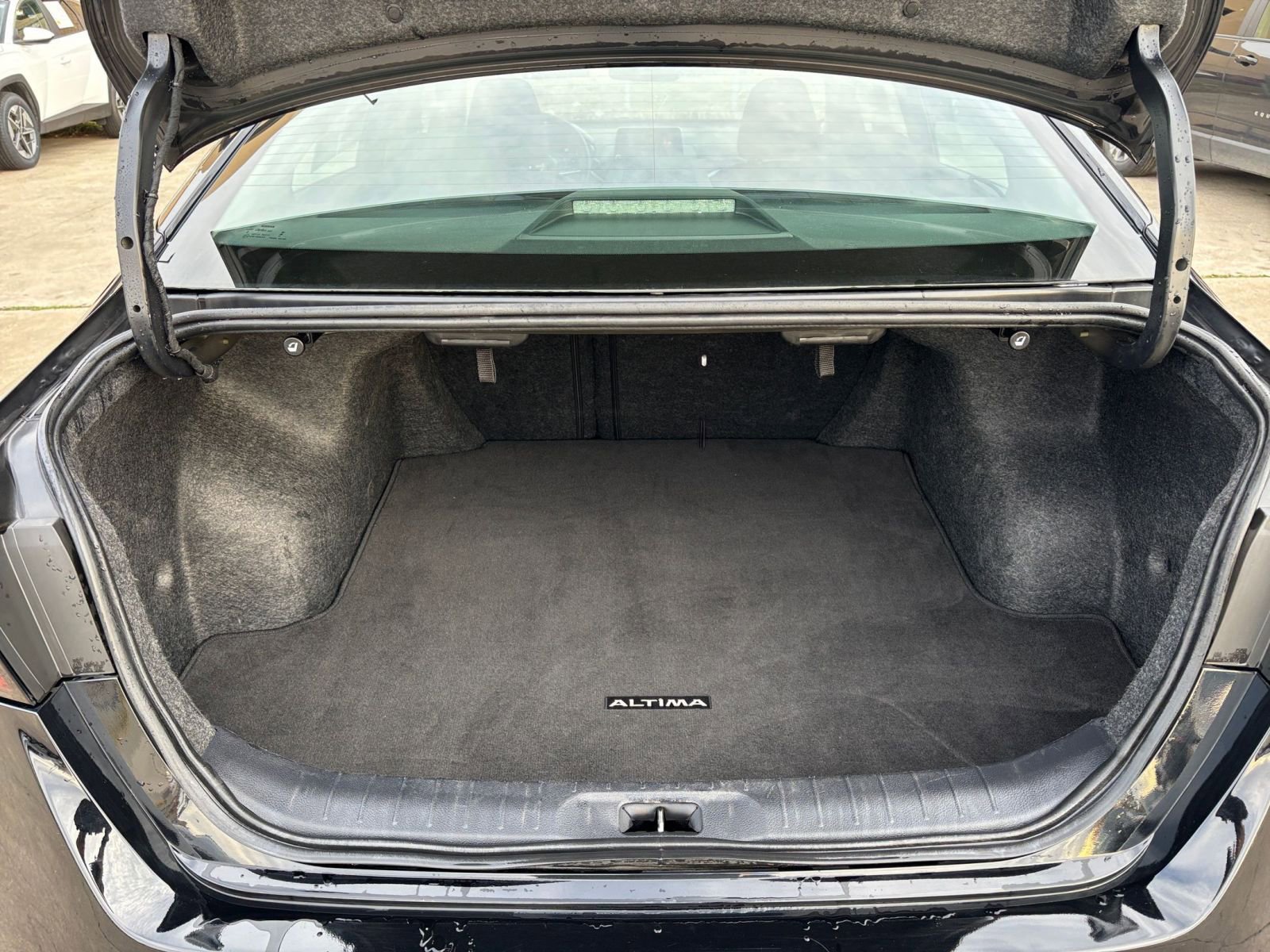 Thumbnail: 2025 Nissan Altima - 30