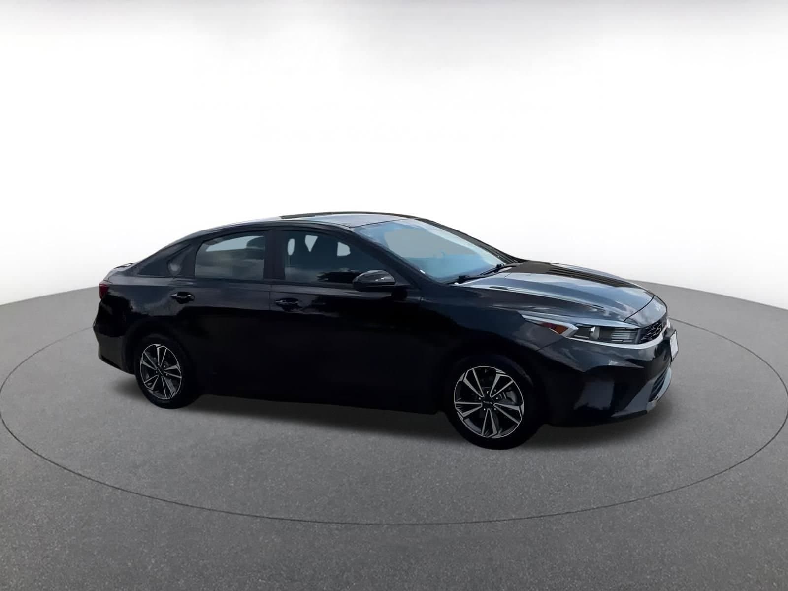Thumbnail: 2024 Kia Forte - 2