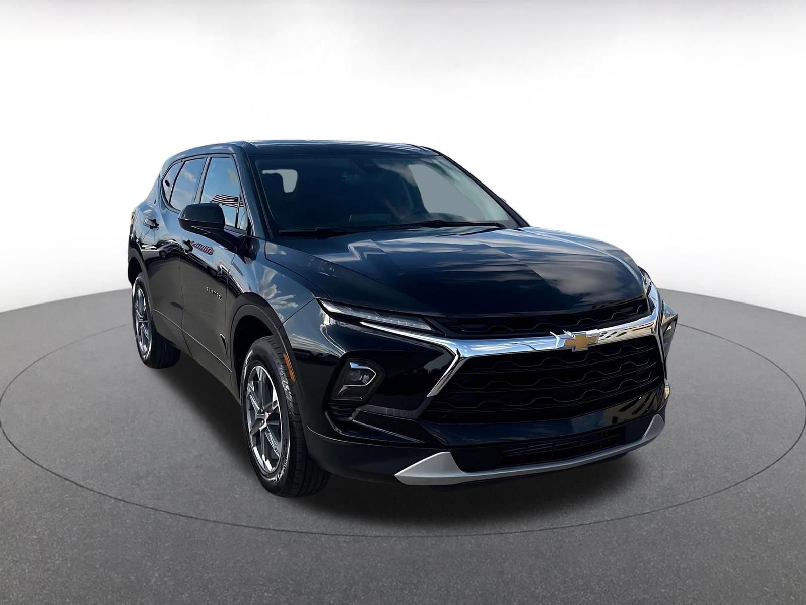 Thumbnail: 2025 Chevrolet Blazer - 1