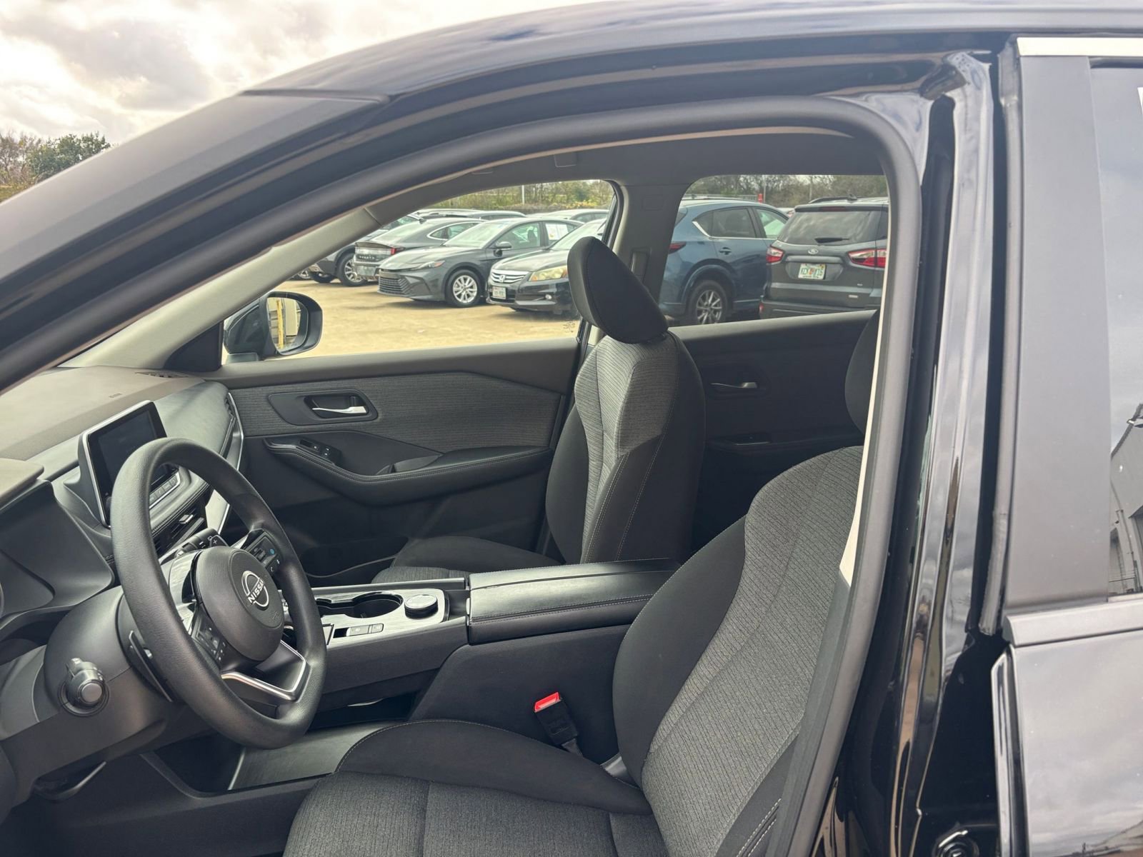 Thumbnail: 2023 Nissan Rogue - 24