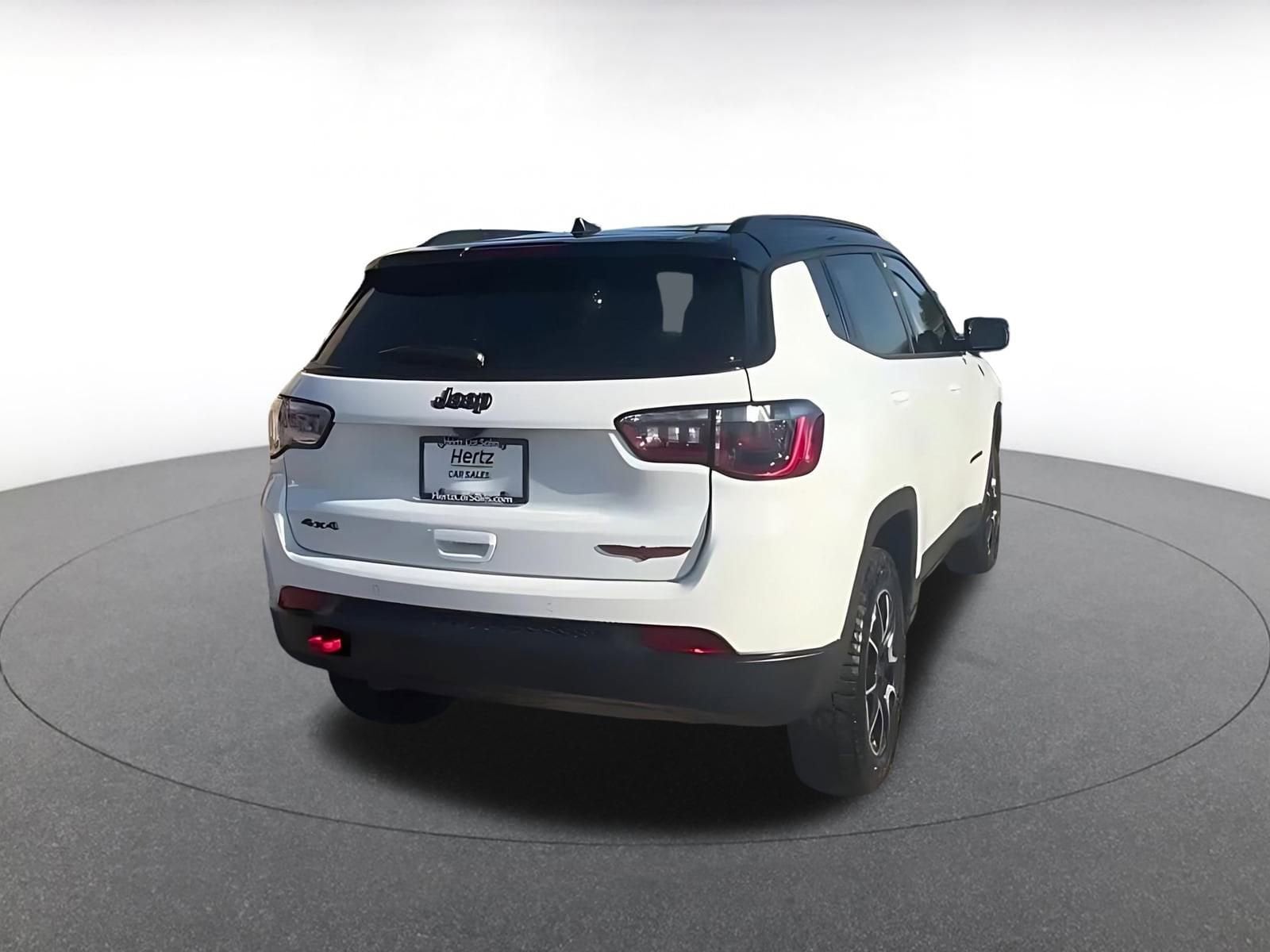 Thumbnail: 2025 Jeep Compass - 14