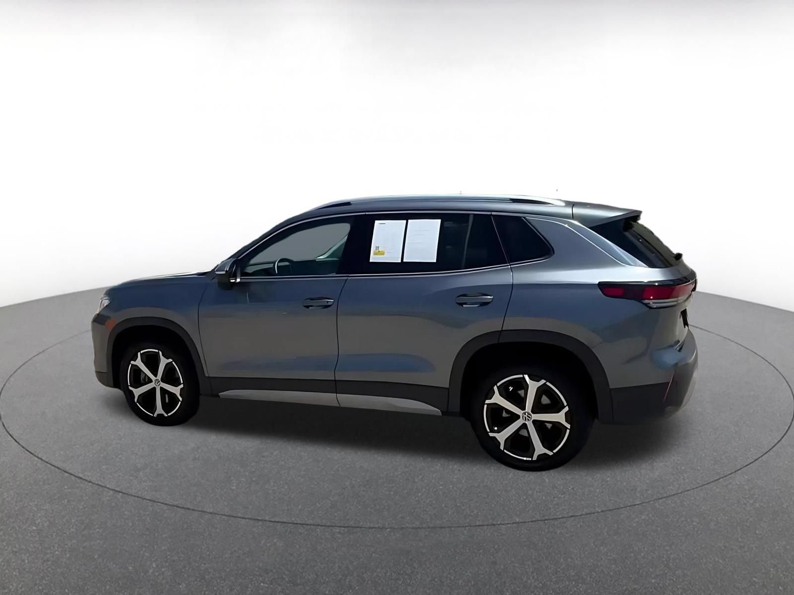 Thumbnail: 2026 Volkswagen Tiguan - 4