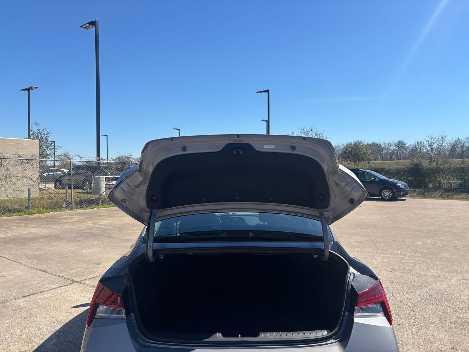 Thumbnail: 2025 Hyundai Elantra - 31