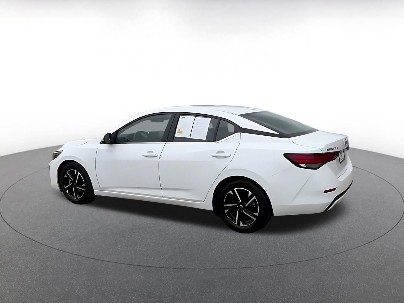 Thumbnail: 2025 Nissan Sentra - 10