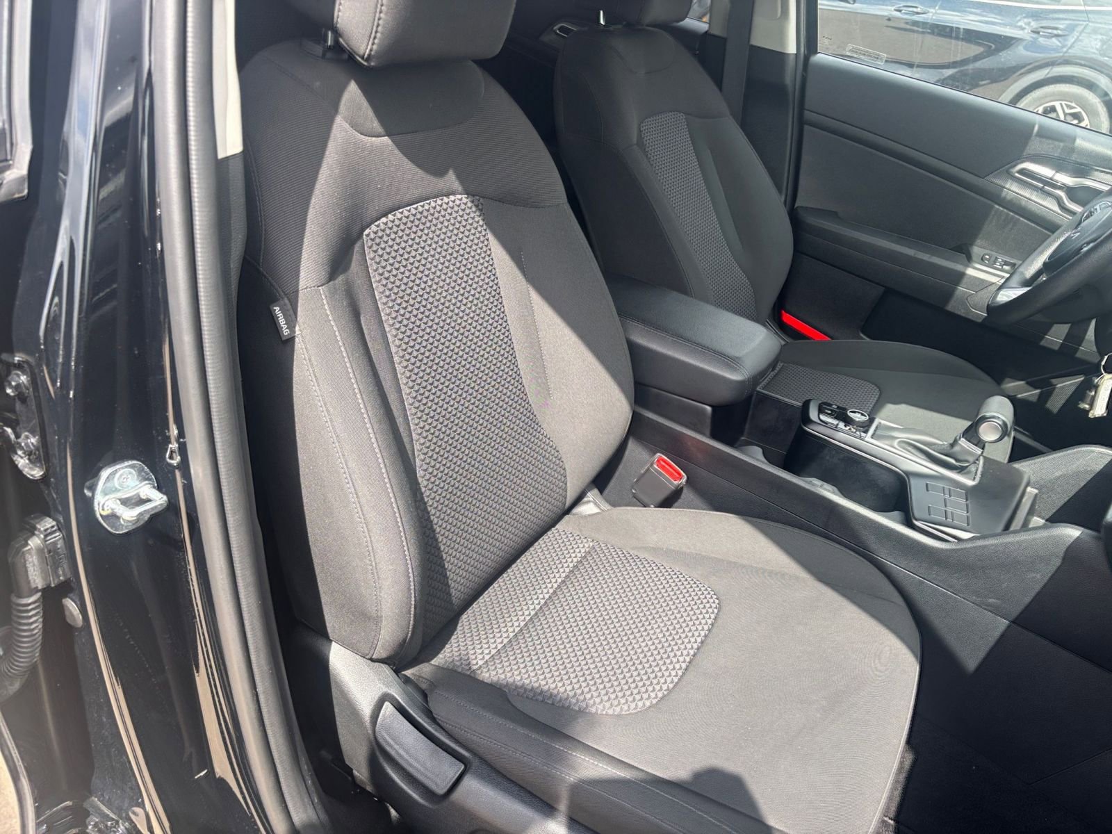 Thumbnail: 2025 Kia Sportage - 35