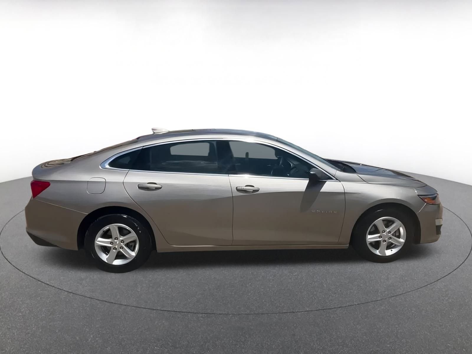 Thumbnail: 2024 Chevrolet Malibu - 15