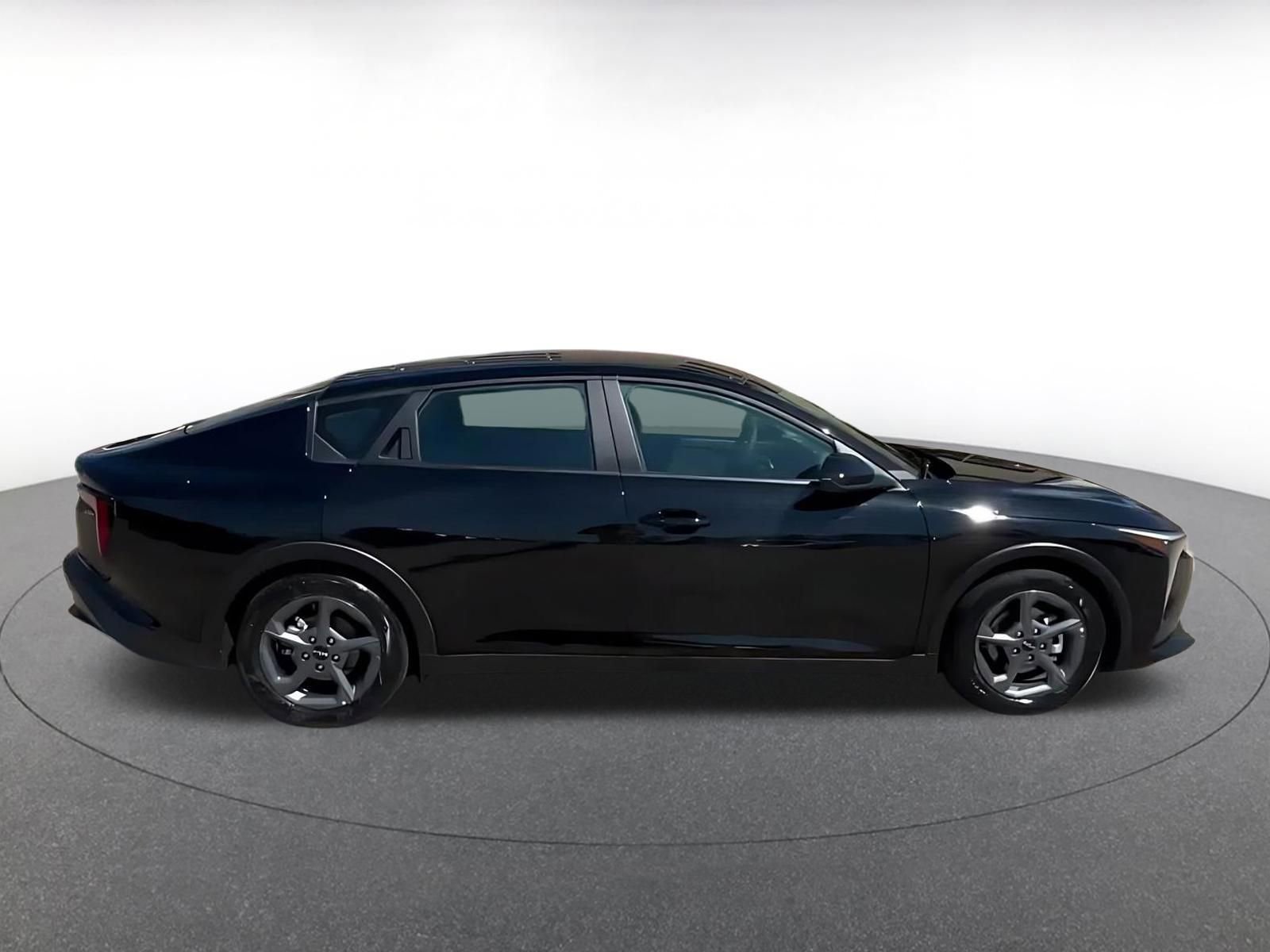 Thumbnail: 2025 Kia K4 - 14