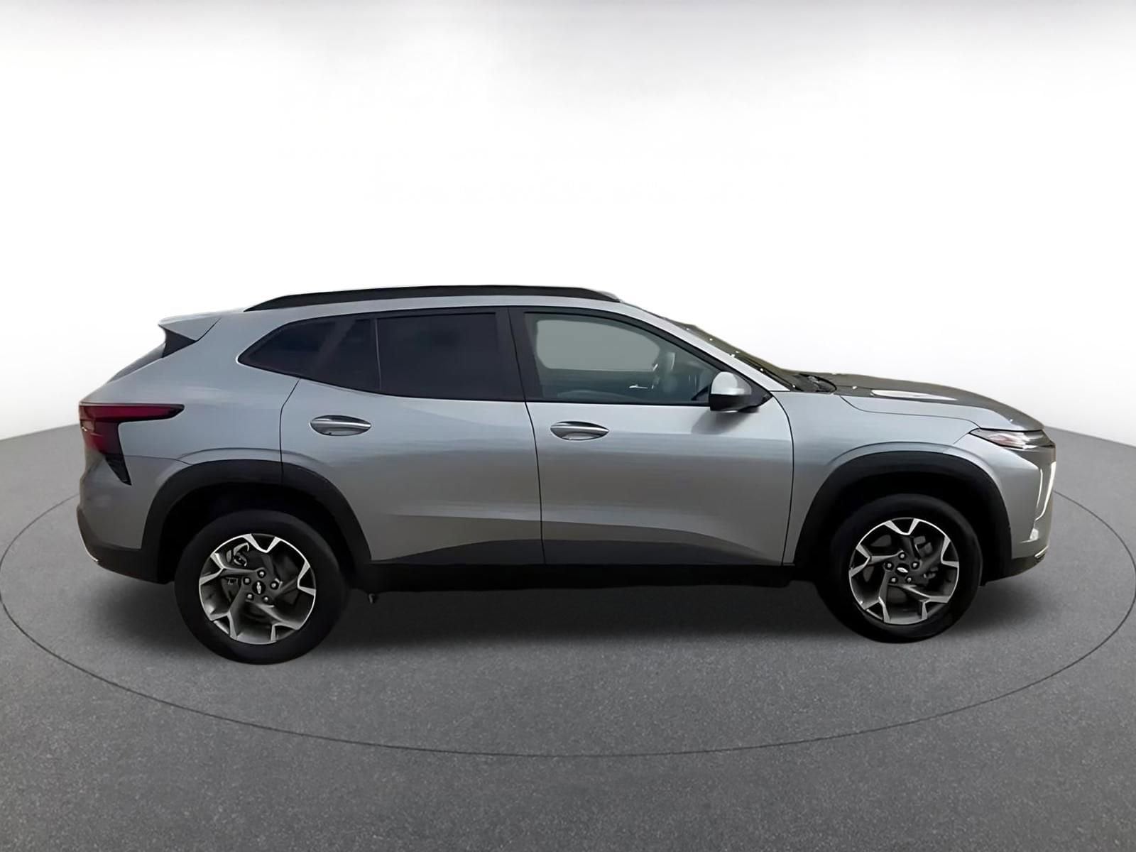 Thumbnail: 2025 Chevrolet Trax - 16