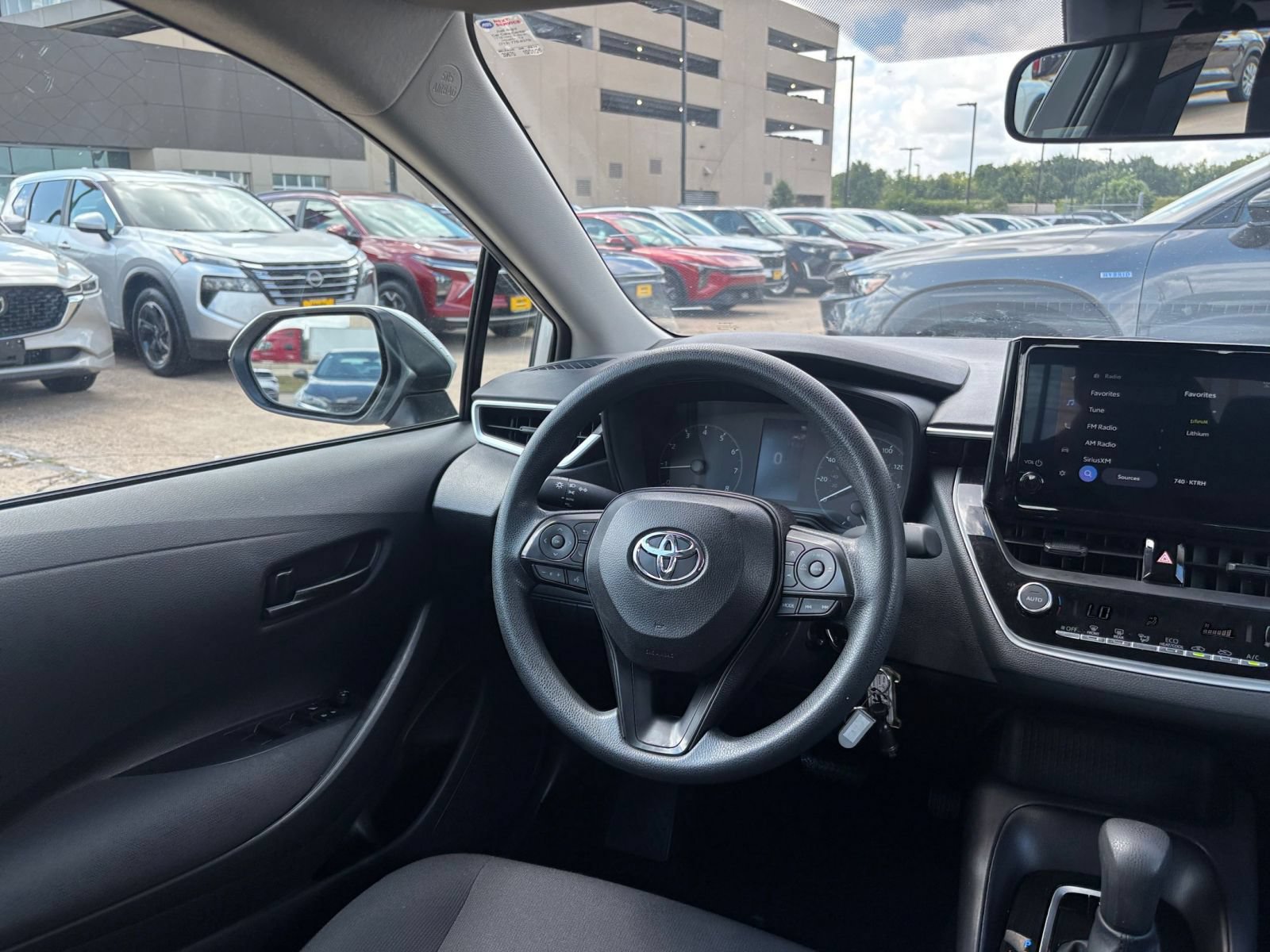 Thumbnail: 2025 Toyota Corolla - 31