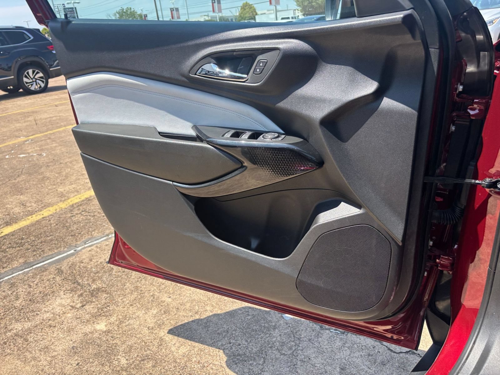 Thumbnail: 2025 Chevrolet Trax - 15