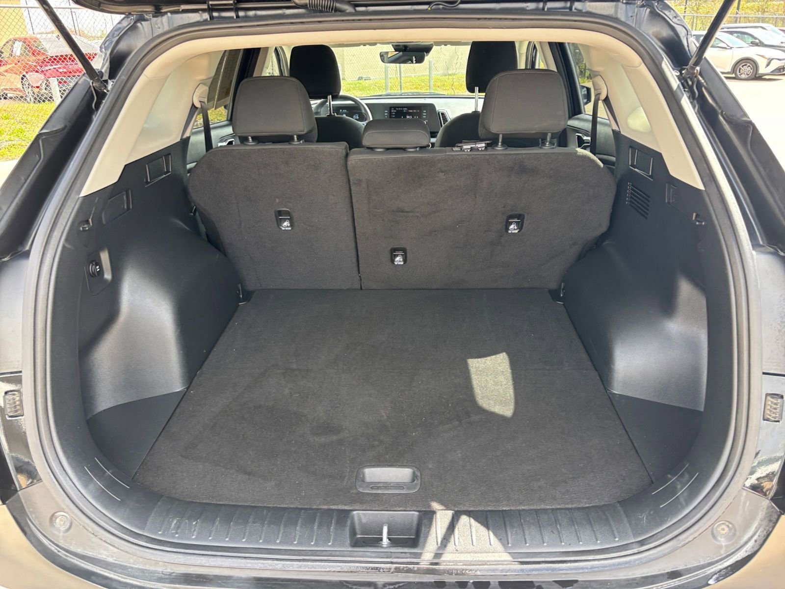 Thumbnail: 2025 Kia Sportage - 30