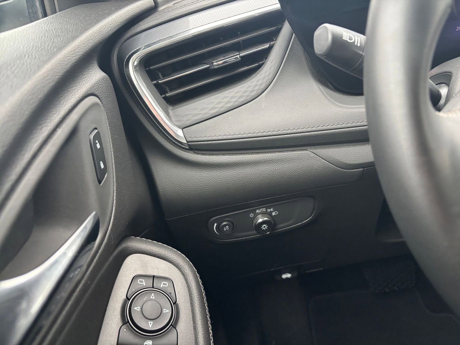 Thumbnail: 2025 Buick Encore GX - 32