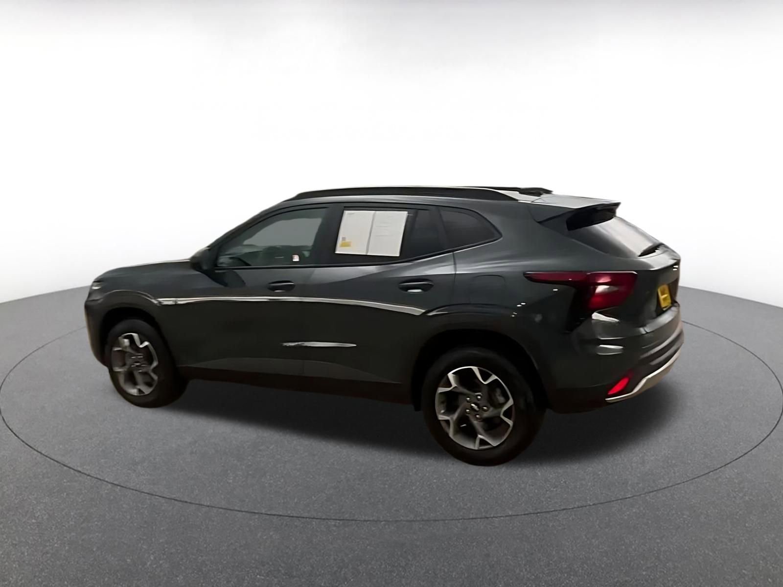 Thumbnail: 2025 Chevrolet Trax - 10
