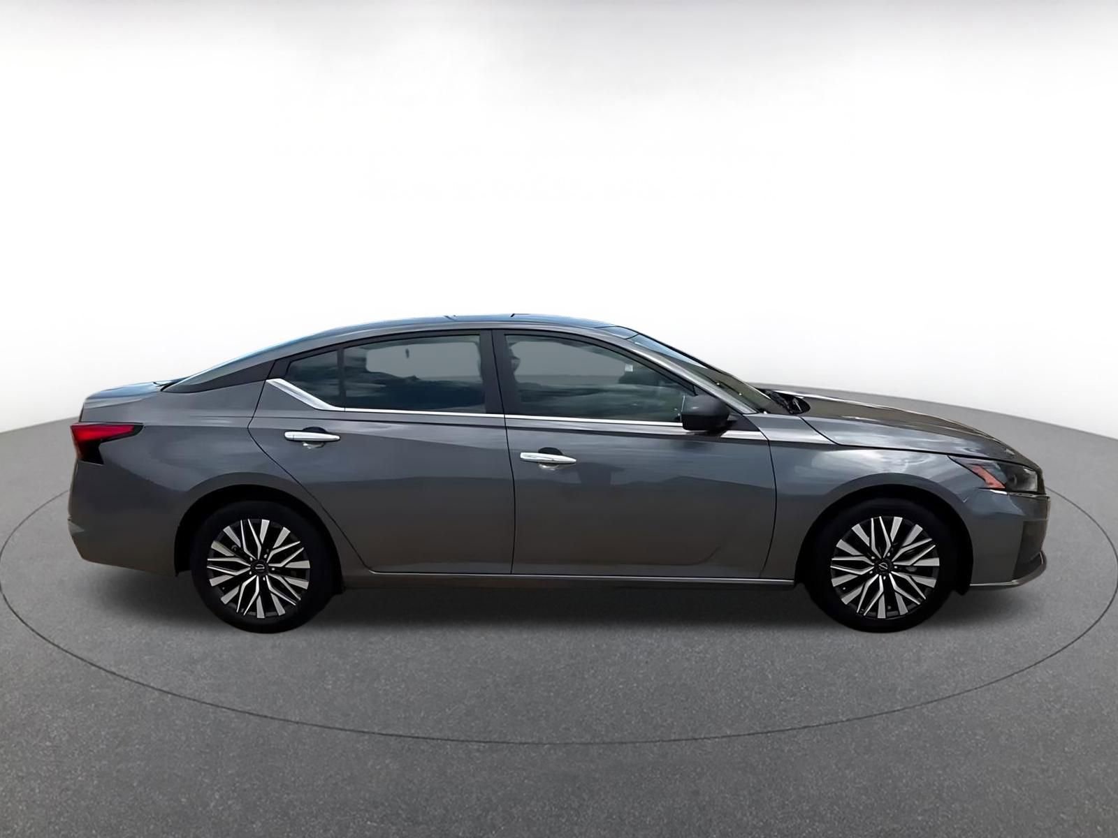 Thumbnail: 2025 Nissan Altima - 16