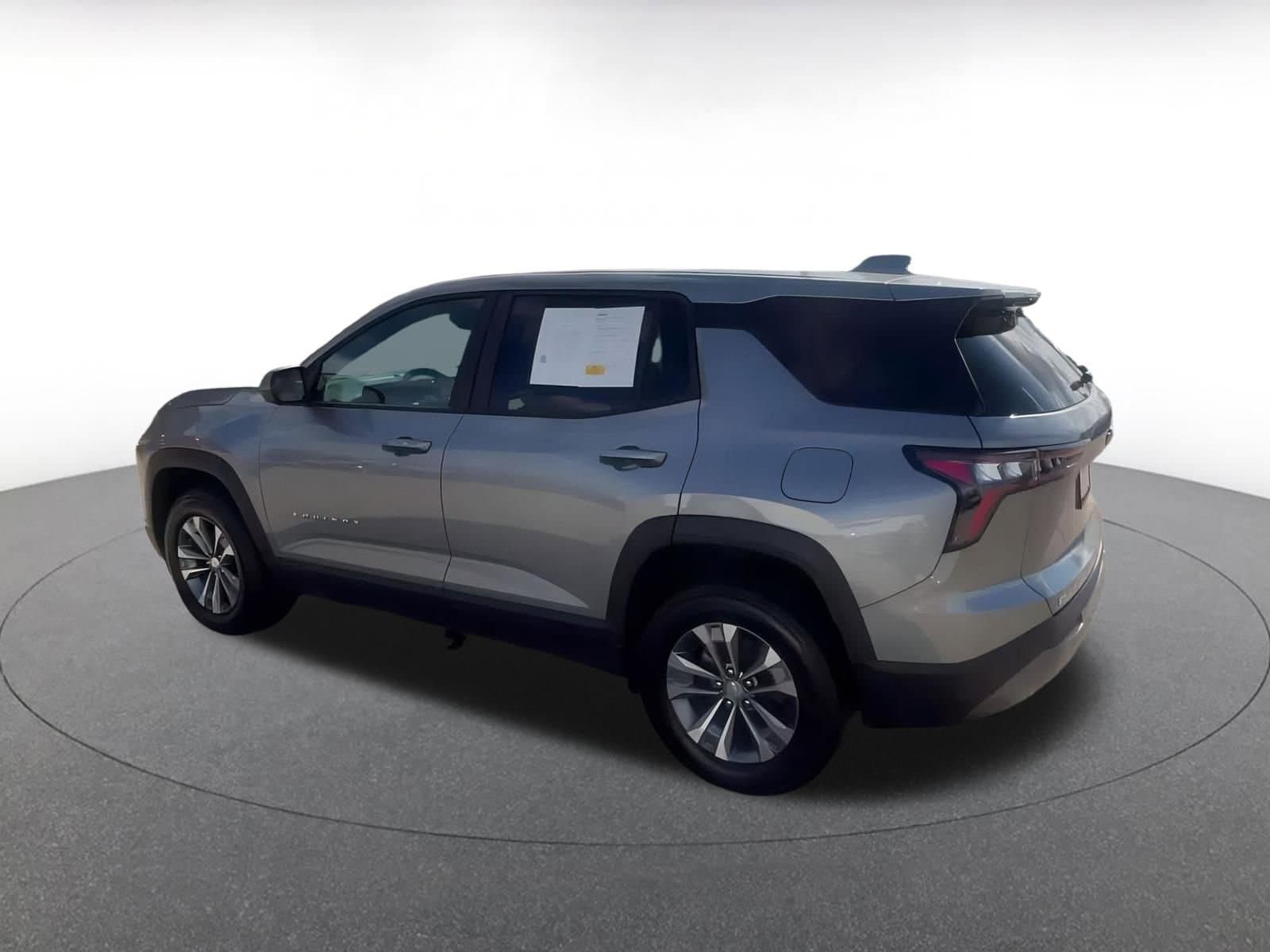 Thumbnail: 2025 Chevrolet Equinox - 10