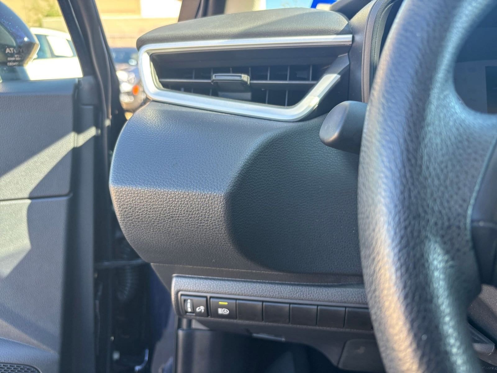 Thumbnail: 2025 Toyota Corolla - 32