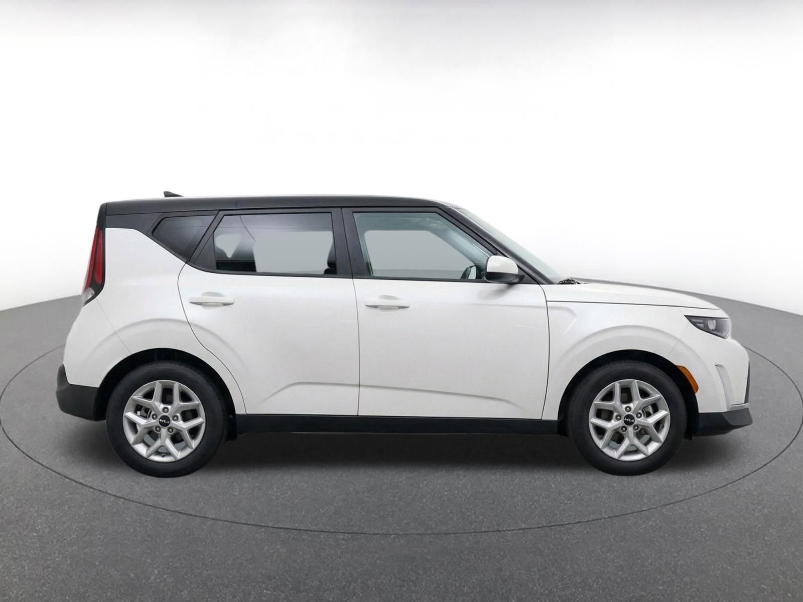 Thumbnail: 2025 Kia Soul - 10