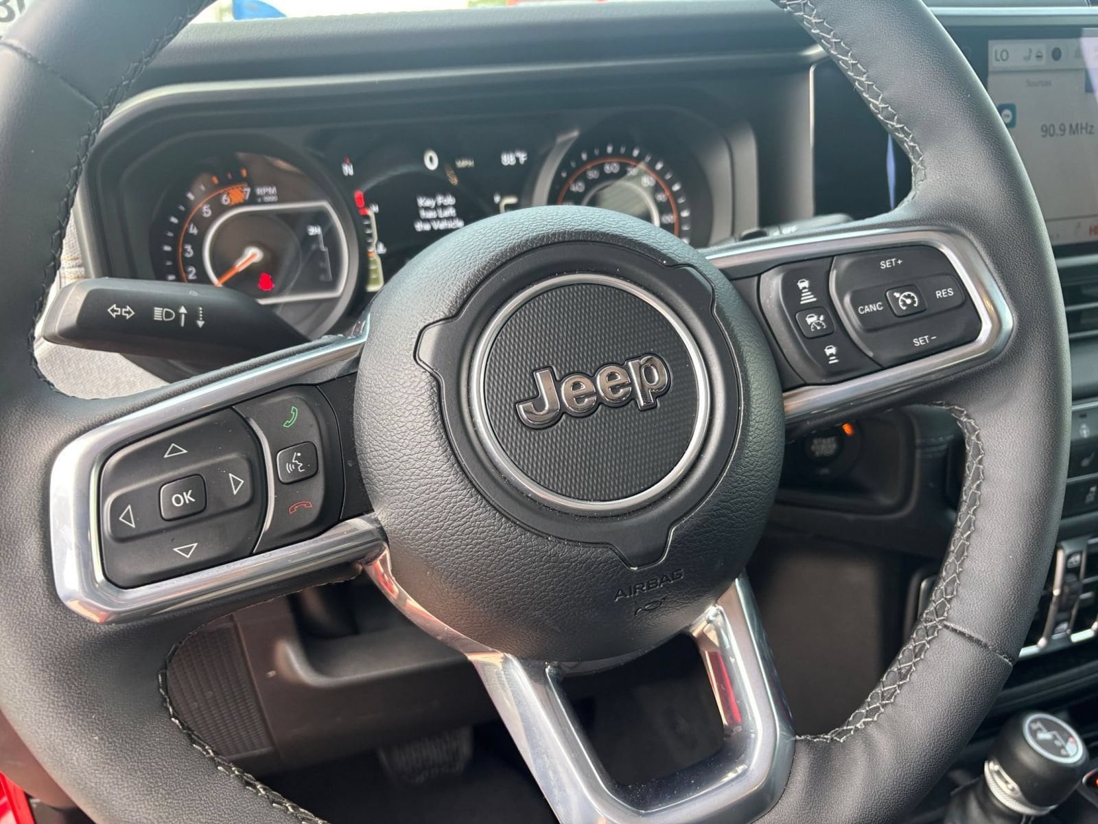 Thumbnail: 2025 Jeep Wrangler - 27