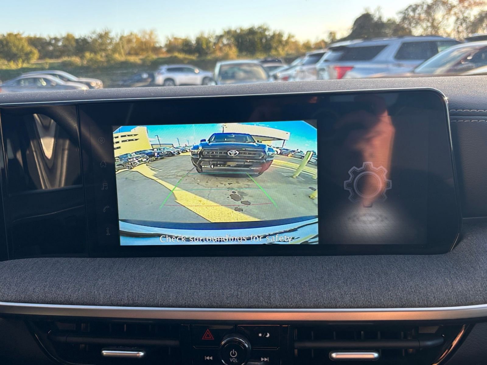 Thumbnail: 2025 Nissan Kicks - 17