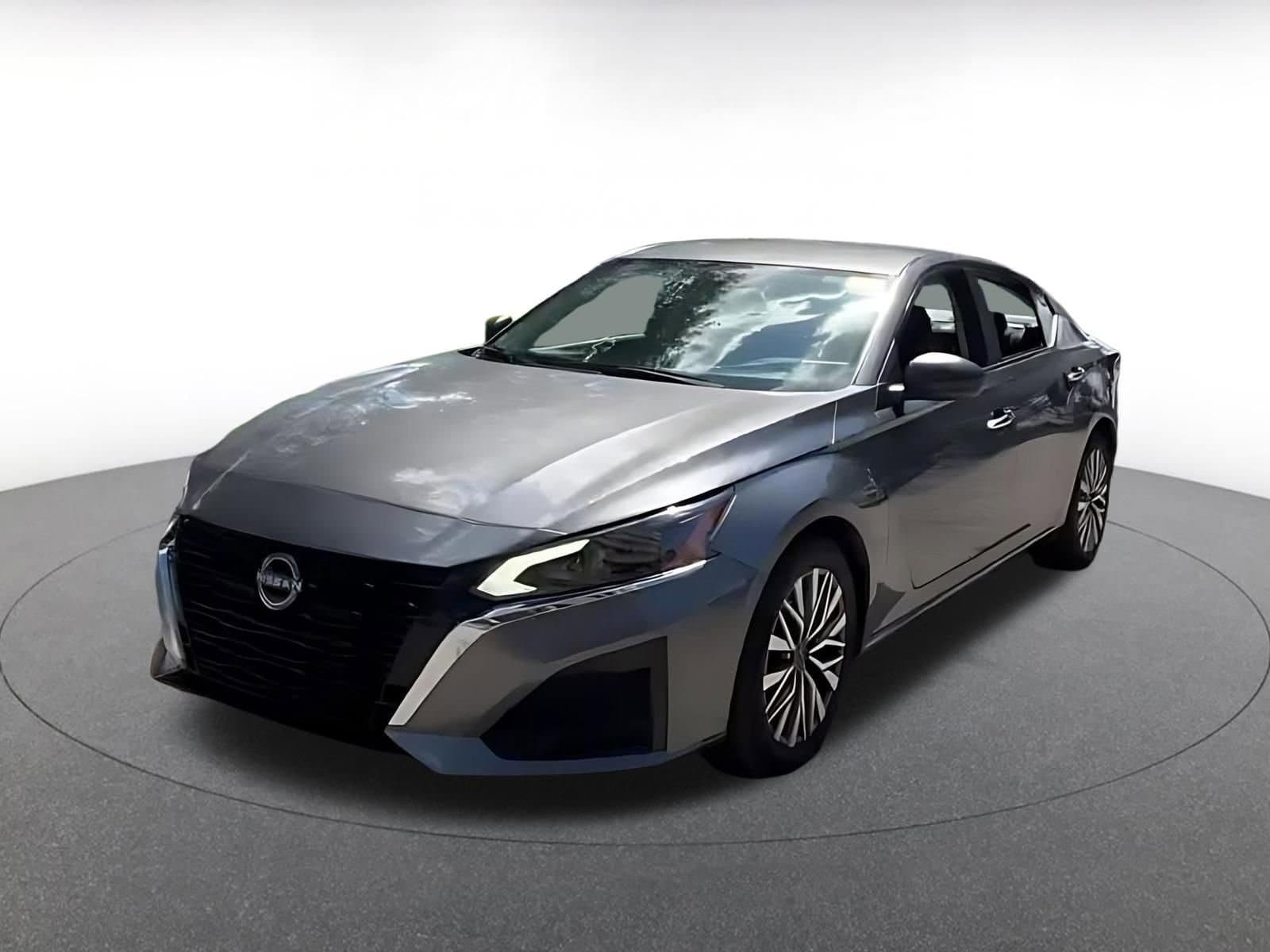Thumbnail: 2025 Nissan Altima - 7